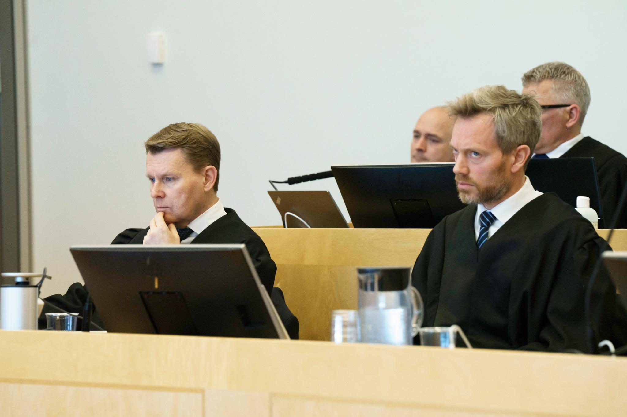 Aktor Andreas Schei (t.h) og Johan Øverberg i retten i Sandnes.