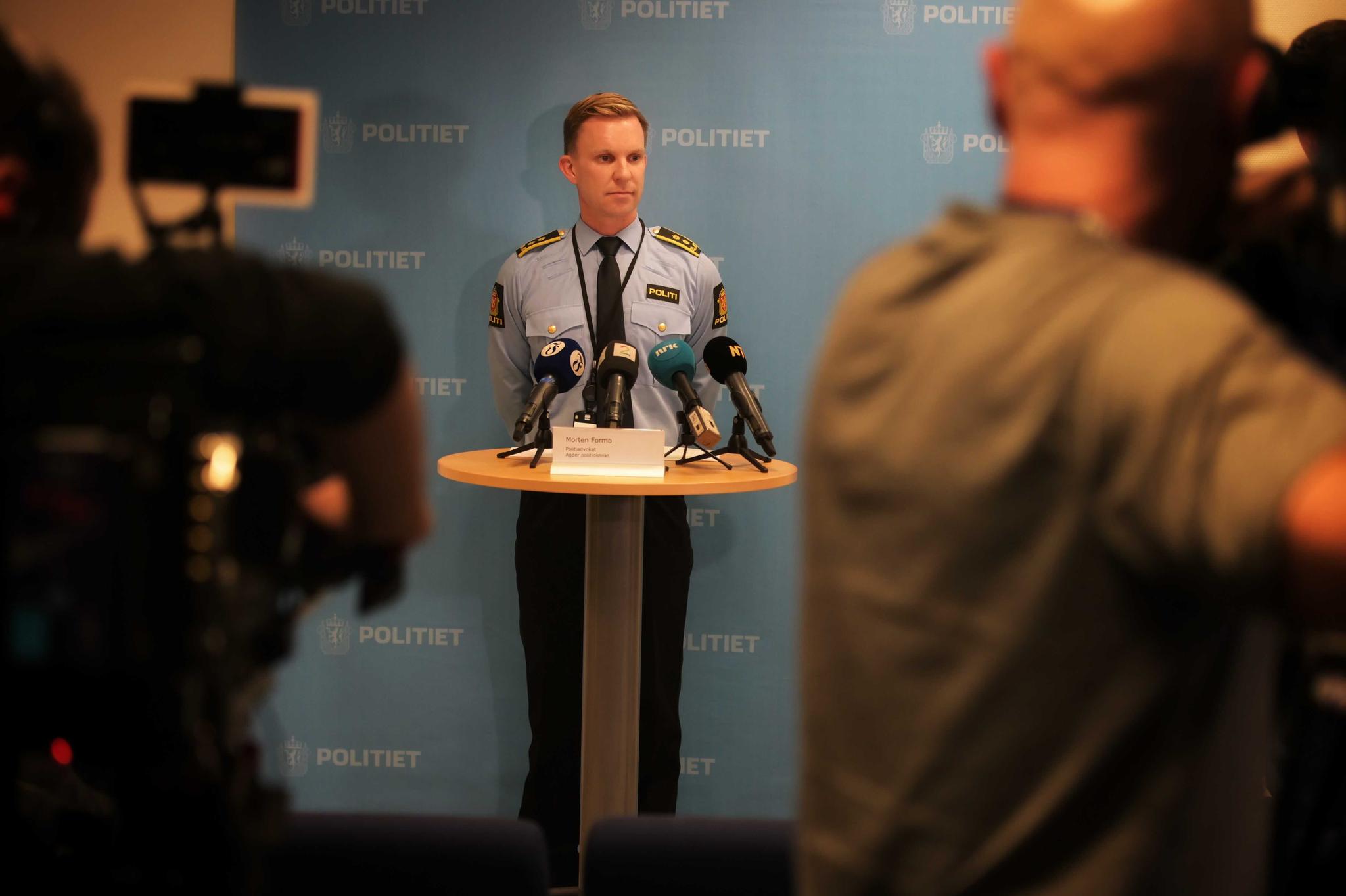 Politiadvokat Morten Formo i Agder politidistrikt under pressekonferansen tirsdag.