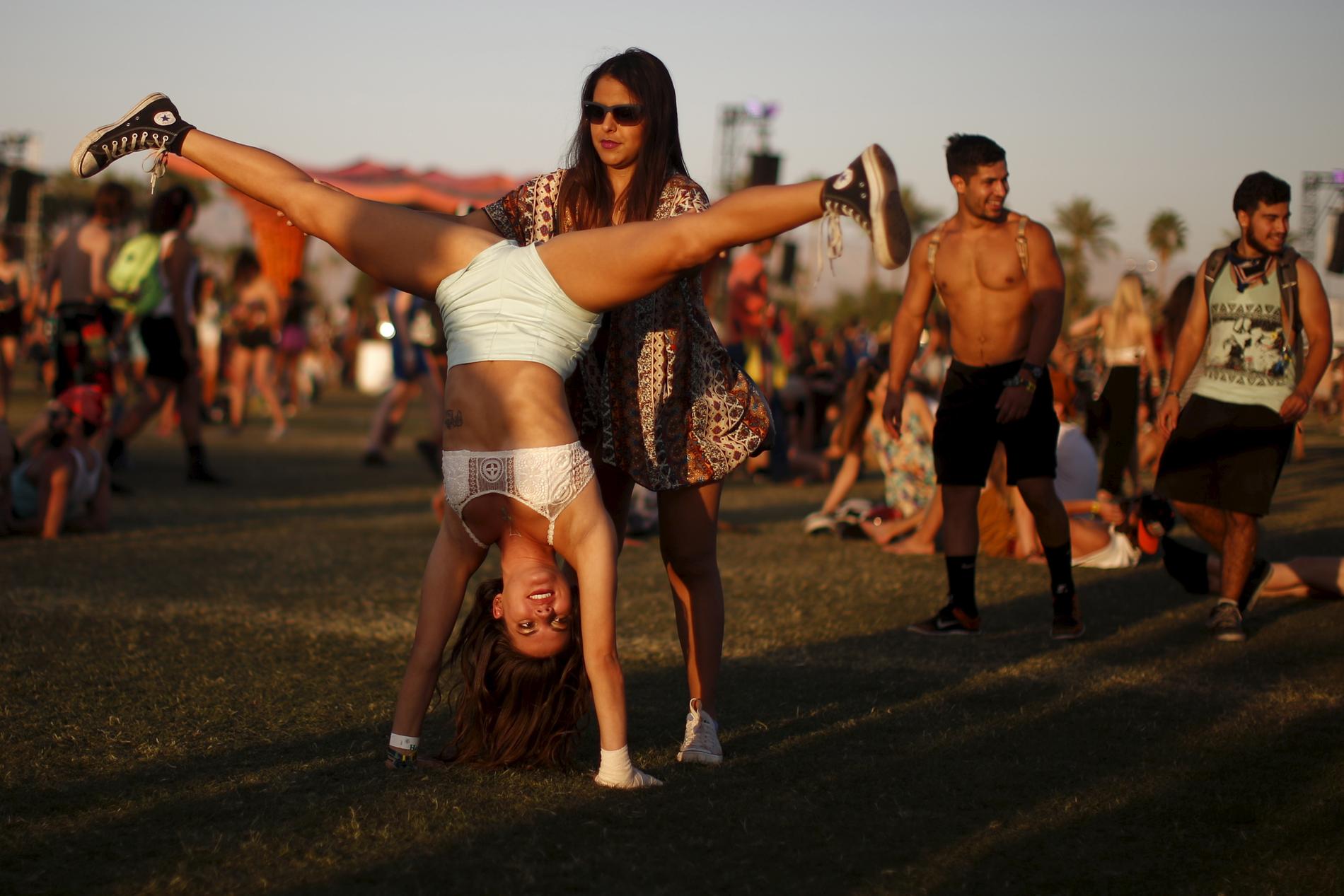 Har du planer om å turne på festival, bør du styre unna bleieshortsen. Foto: REUTERS/Lucy Nicholson