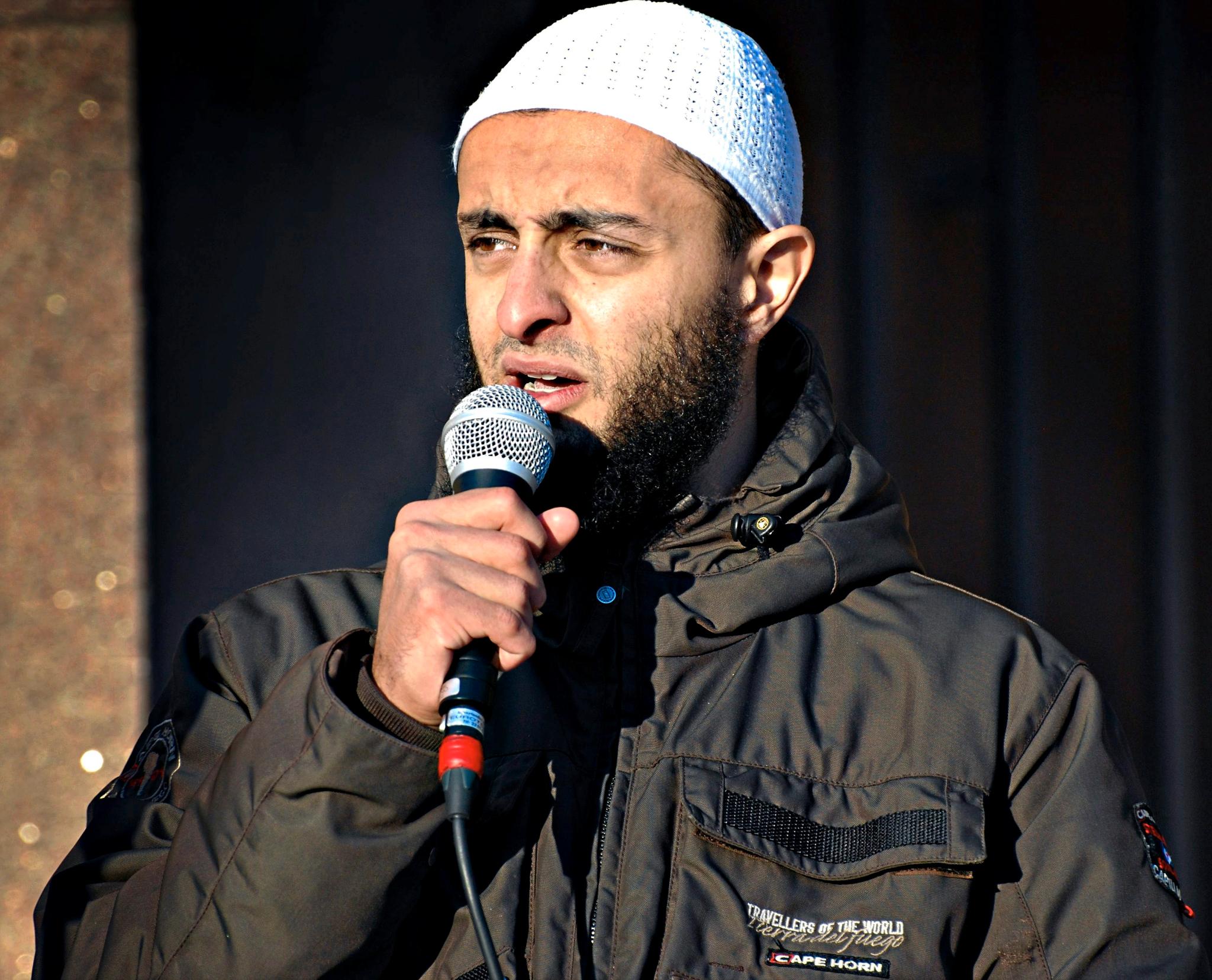 Mohyeldeen Mohammad blir nå etterlyst internasjonalt. Her fra en demonstrasjon mot at Dagbladet trykket karikaturtegninger av profeten Muhammed i 2010. 