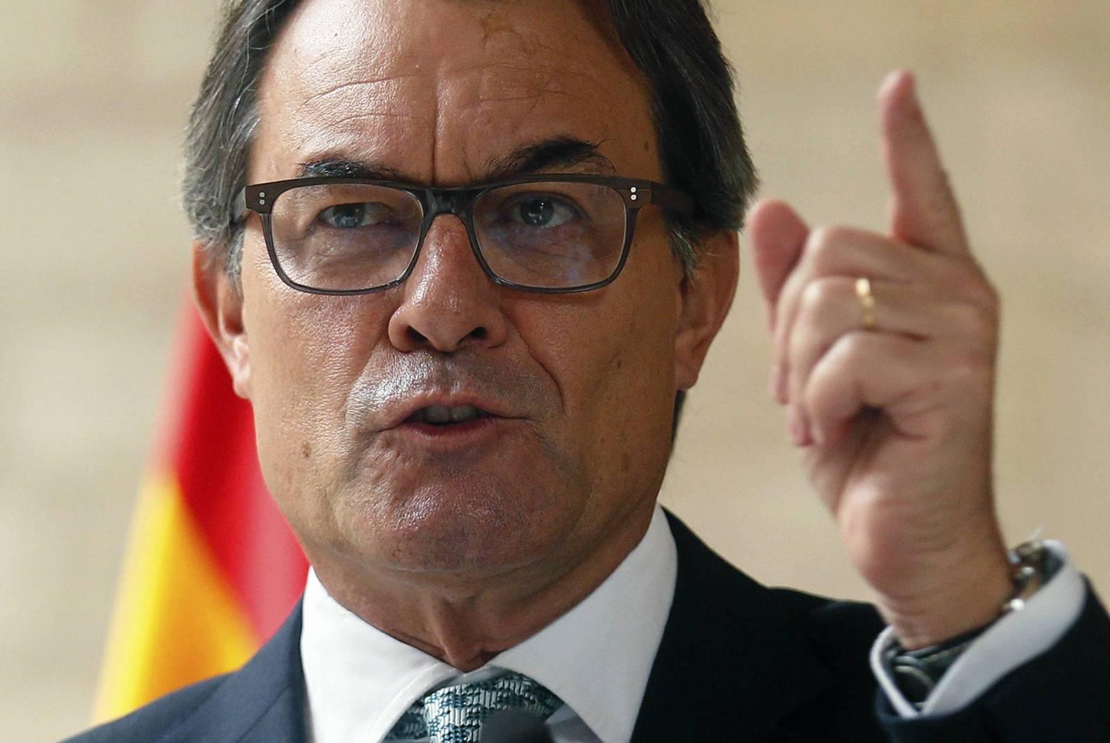 Artur Mas er president i regionen Catalonia og ville ha folkeavstemning 9. november. Det gikk ikke. I stedet lages en slags meningsmåling gjennom valgurnene på samme dag. 