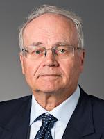Ulrik Fredrik Malt er leder av Norsk psykiatrisk forening og professor emeritus ved Universitetet i Oslo.