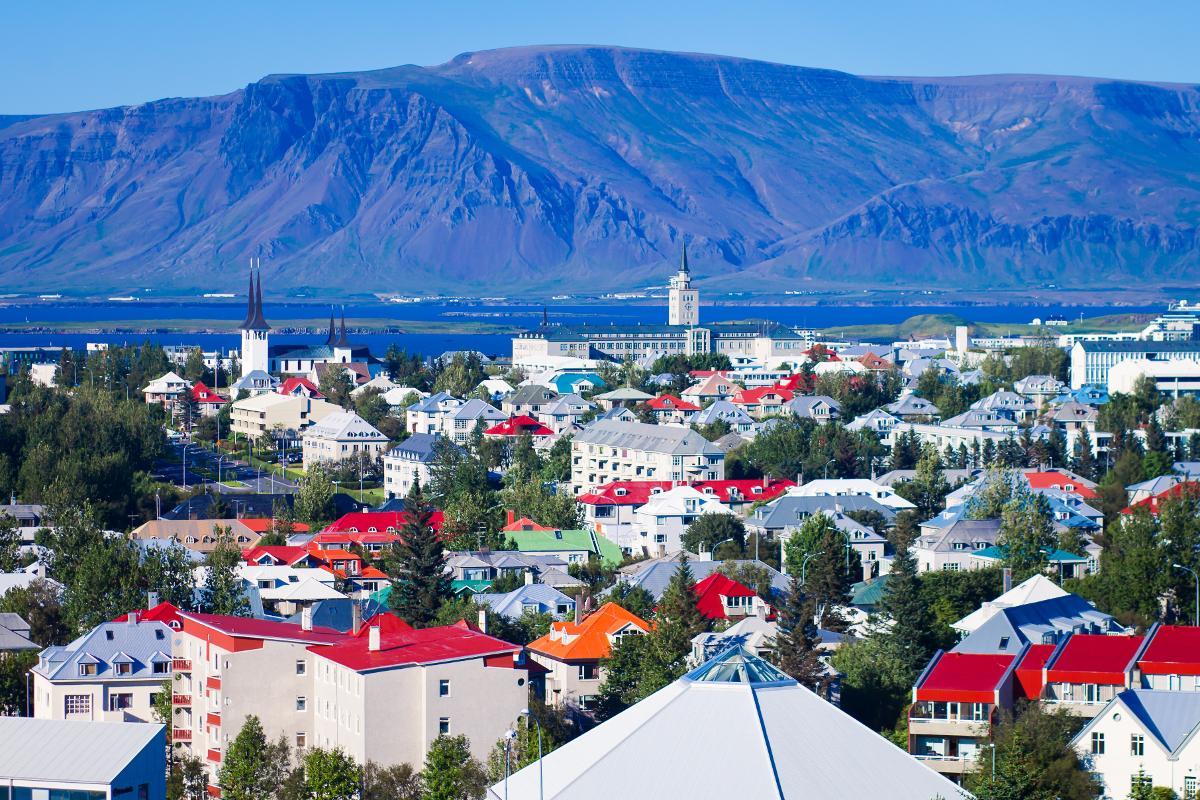 REYKJAVIK: Geotermisk energi varmer opp hus og holder is og snø borte fra veier og fortau på Island, skriver professor Inga Berre. Foto: Scanpix