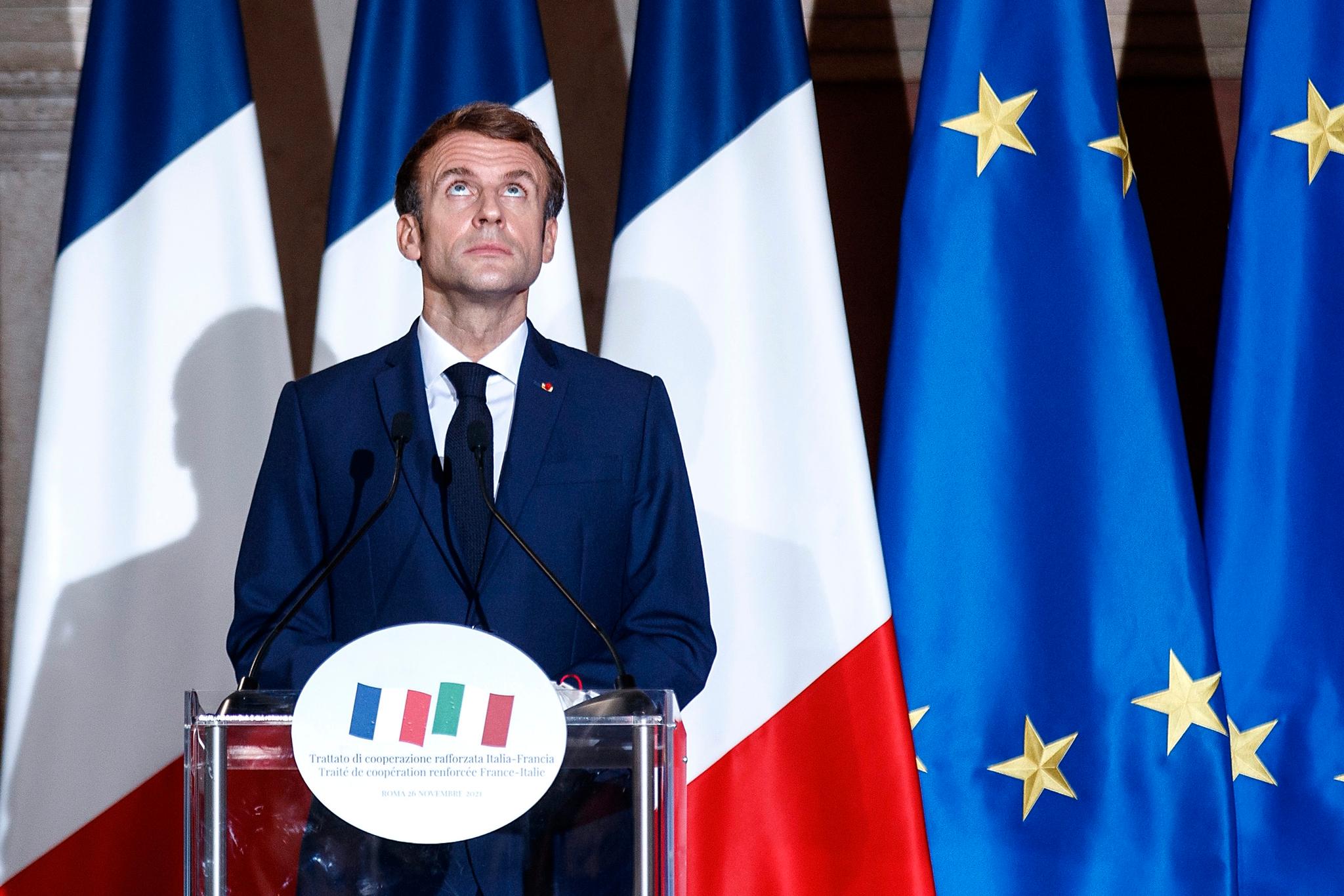 Macron går mot et fransk valg i april neste år. Der kan han møte en utfordrer fra ytre høyre fløy som sammenlignes med Donald Trump.