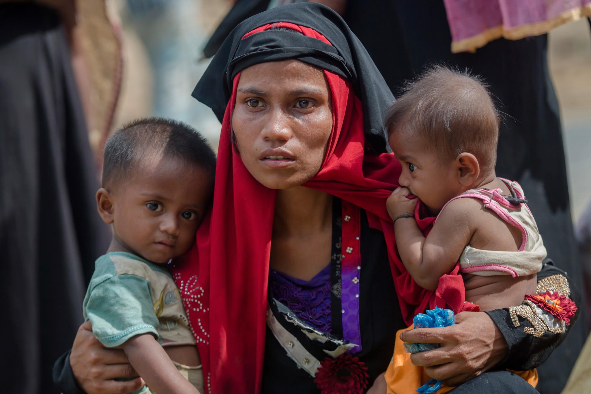  Rukaya Begum kom med to barn til en flyktningleir i fjor høst.