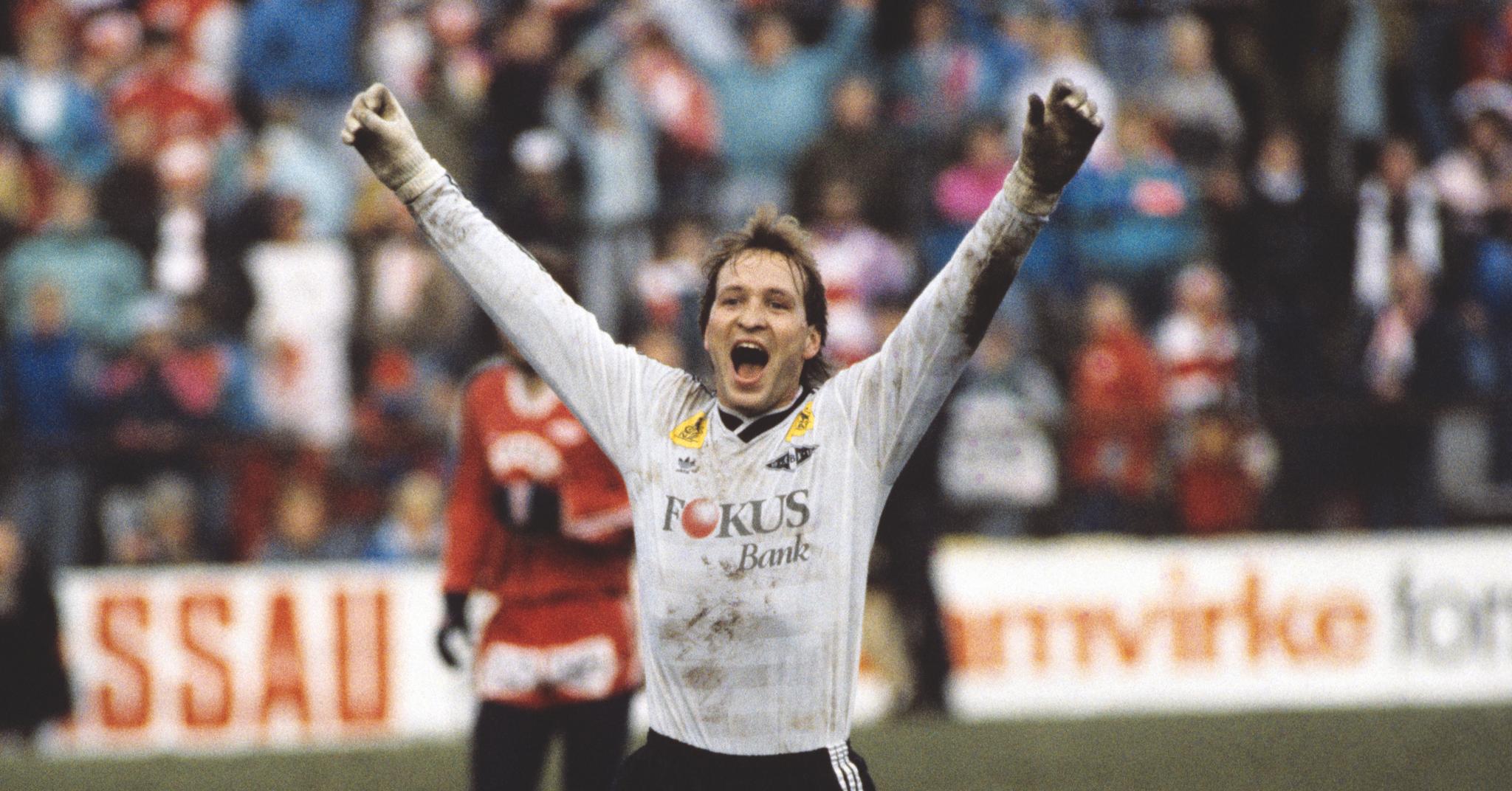 CUPFINALEHELT: Gøran Sørloth, her fra cupfinalen i 1988, er en av mange RBK-spillere som har markert seg sterkt å oppgjørene mot Brann.