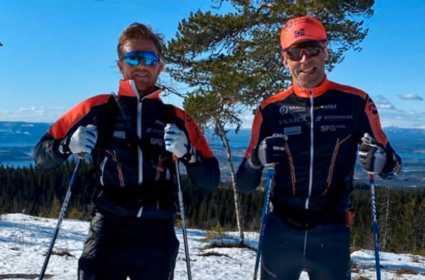 Joar Thele og Anders Aukland hadde en fin og lang dag på ski mandag.