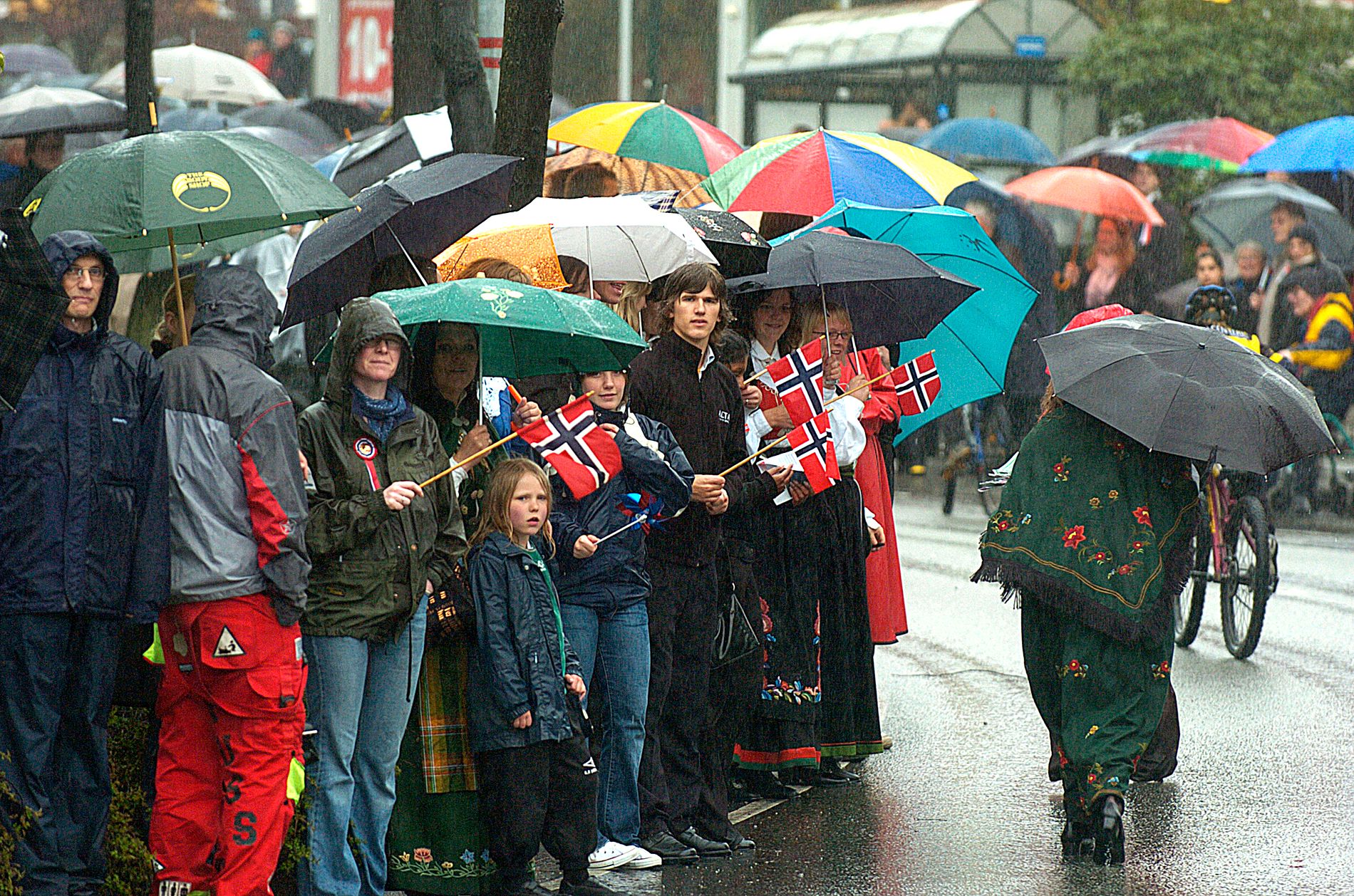 Klassisk 17. mai i Stavanger...! Heldigvis spår meteorologen sol og fint vær i år. 