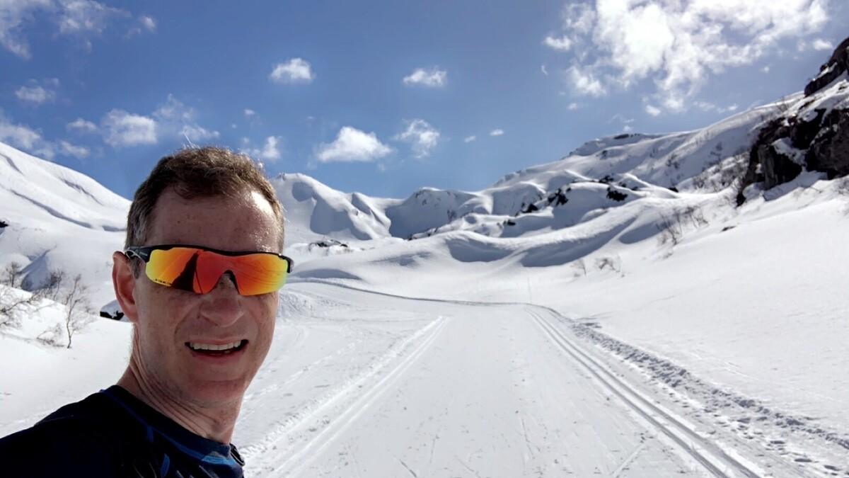 Kristian Ellingsen jobber til daglig med økonomi, men bruker påskedagene i skisporet. 