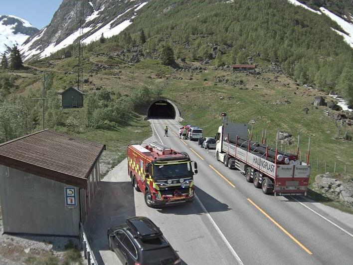 Webkamerabilde fra sørsiden av tunnelen i 14-tiden mandag.