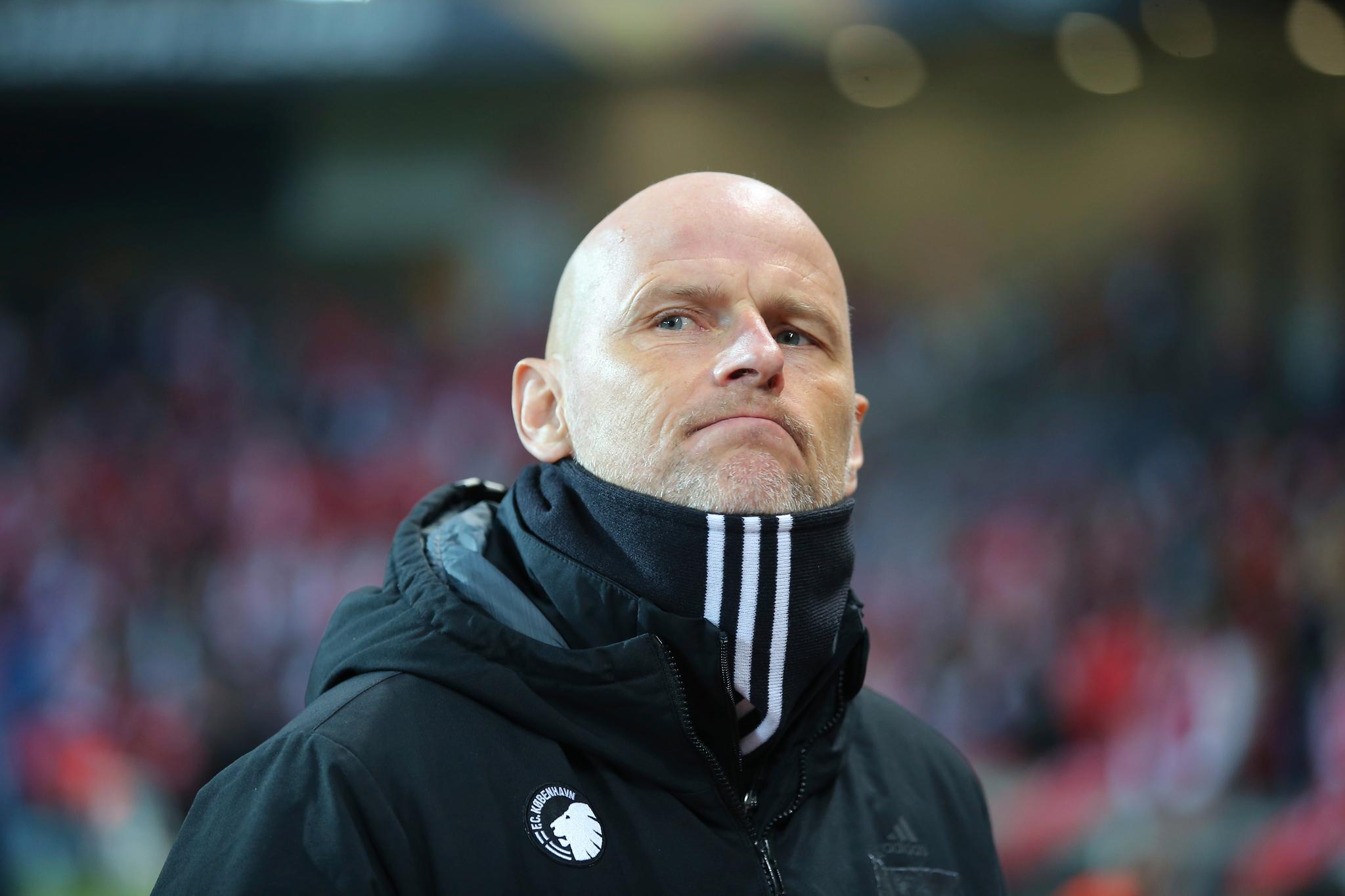 Ståle Solbakken mister sin tekniske direktør Johan Lange til Aston Villa og Premier League. 
