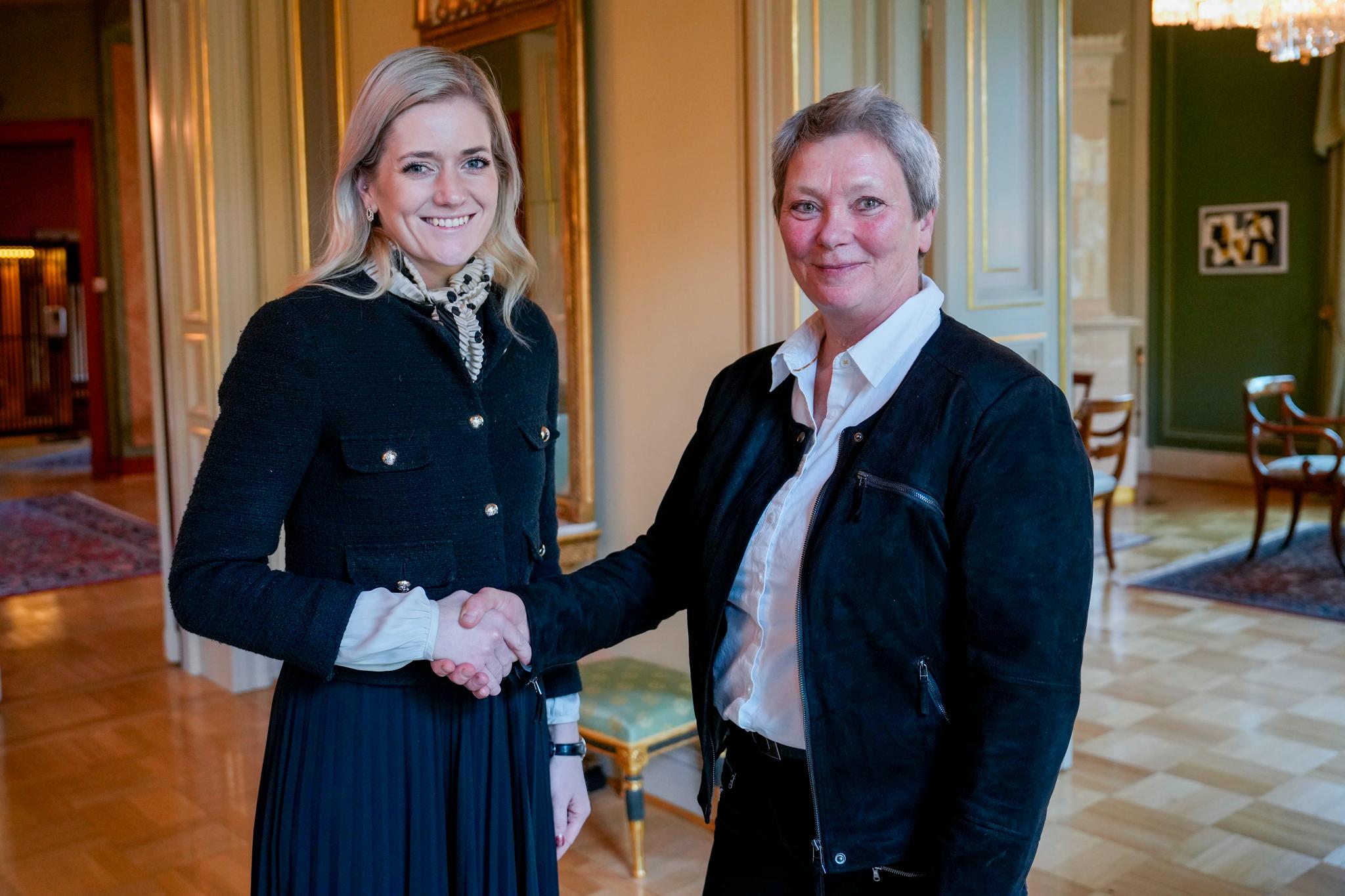 Justis- og beredskapsminister Emilie Enger Mehl møter den nye sjefen for Politiets sikkerhetstjeneste (PST), Beate Gangås (59).