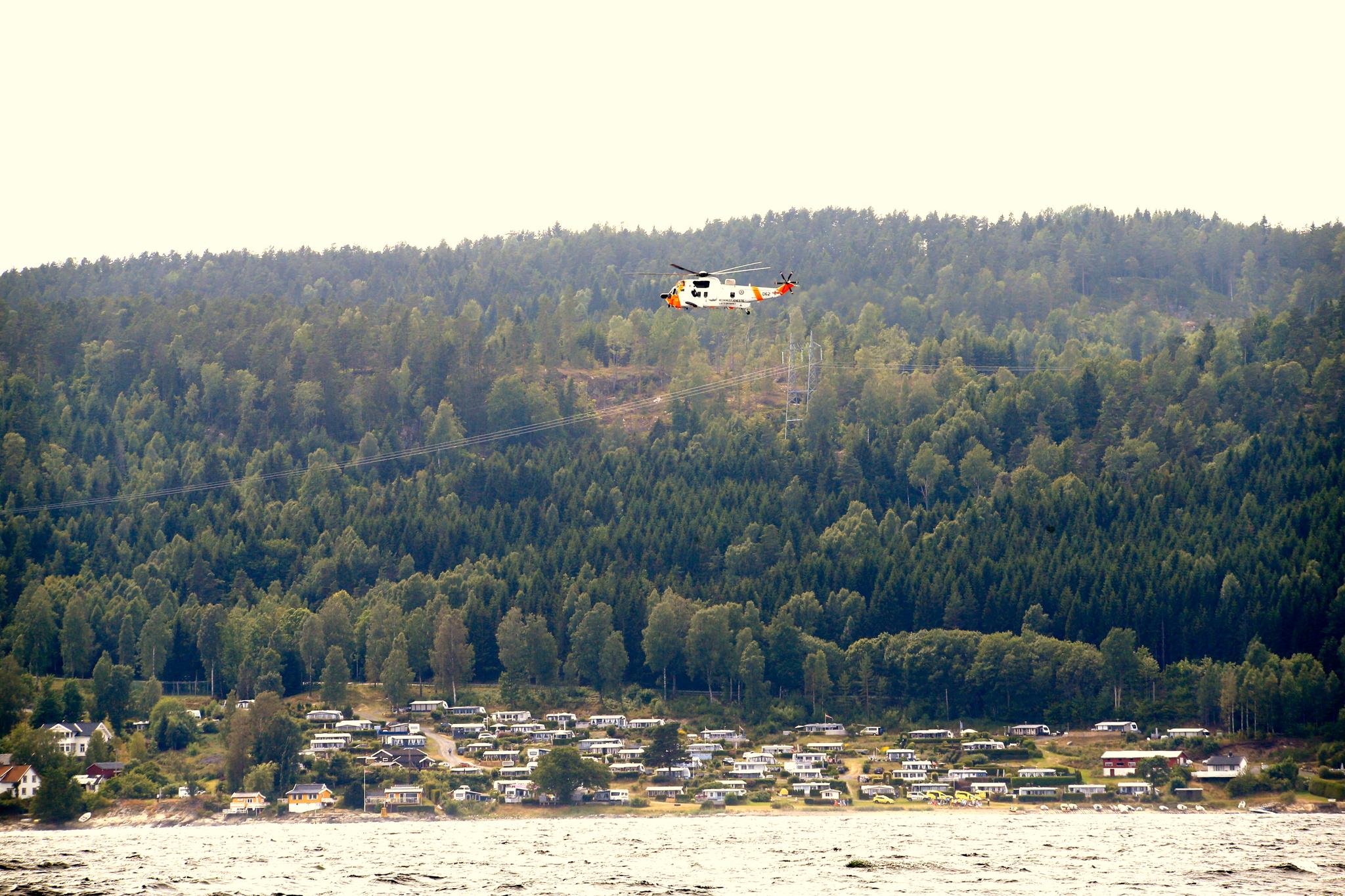 Et Sea King redningshelikopter deltok i redningsaksjonen, torsdag ettermiddag. 