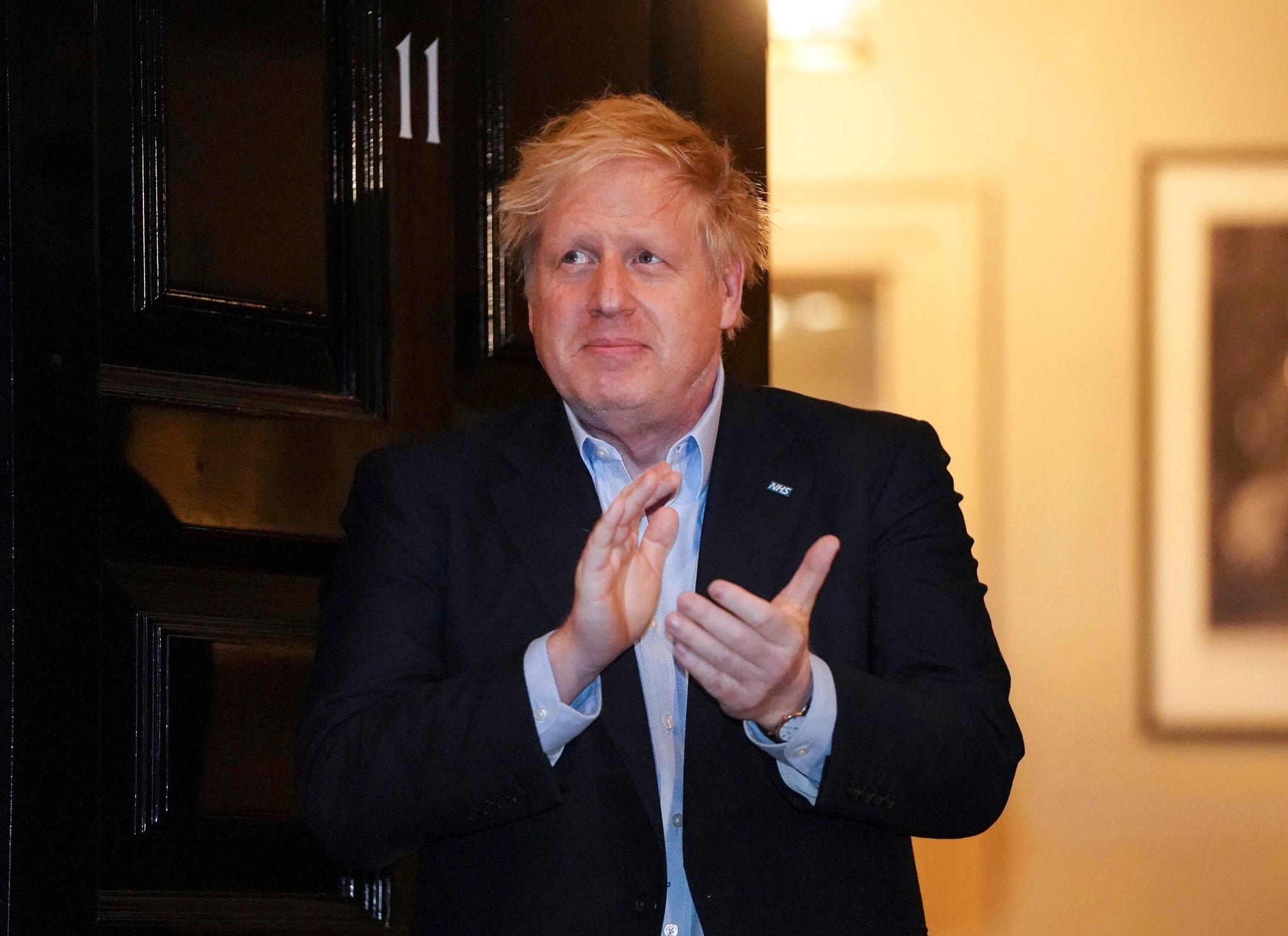 Boris Johnson fotografert i statsministerboligen 2. mars. 