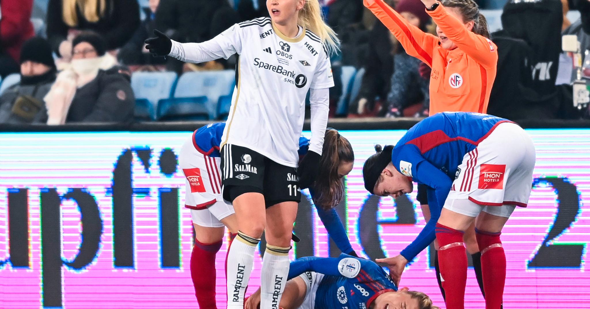 Mimmi Löfwenius Veums skade rystet de andre spillerne under cupfinalen.
