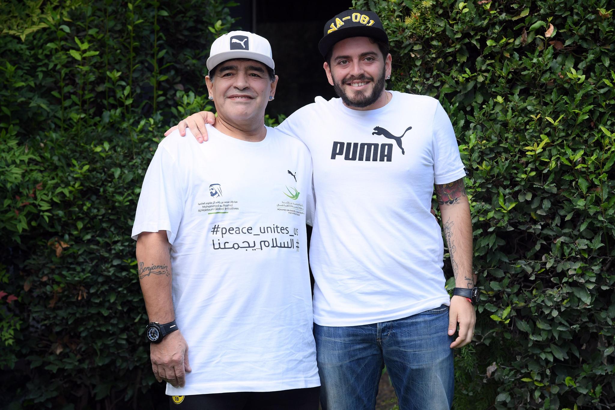 FAR OG SØNN: Diego Maradona og Diego Maradona Junior sammen i 2016.