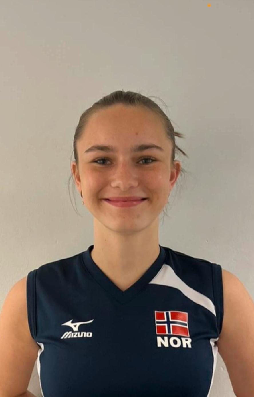 Hermine Fossmark er tatt ut på landslaget i volleyball.