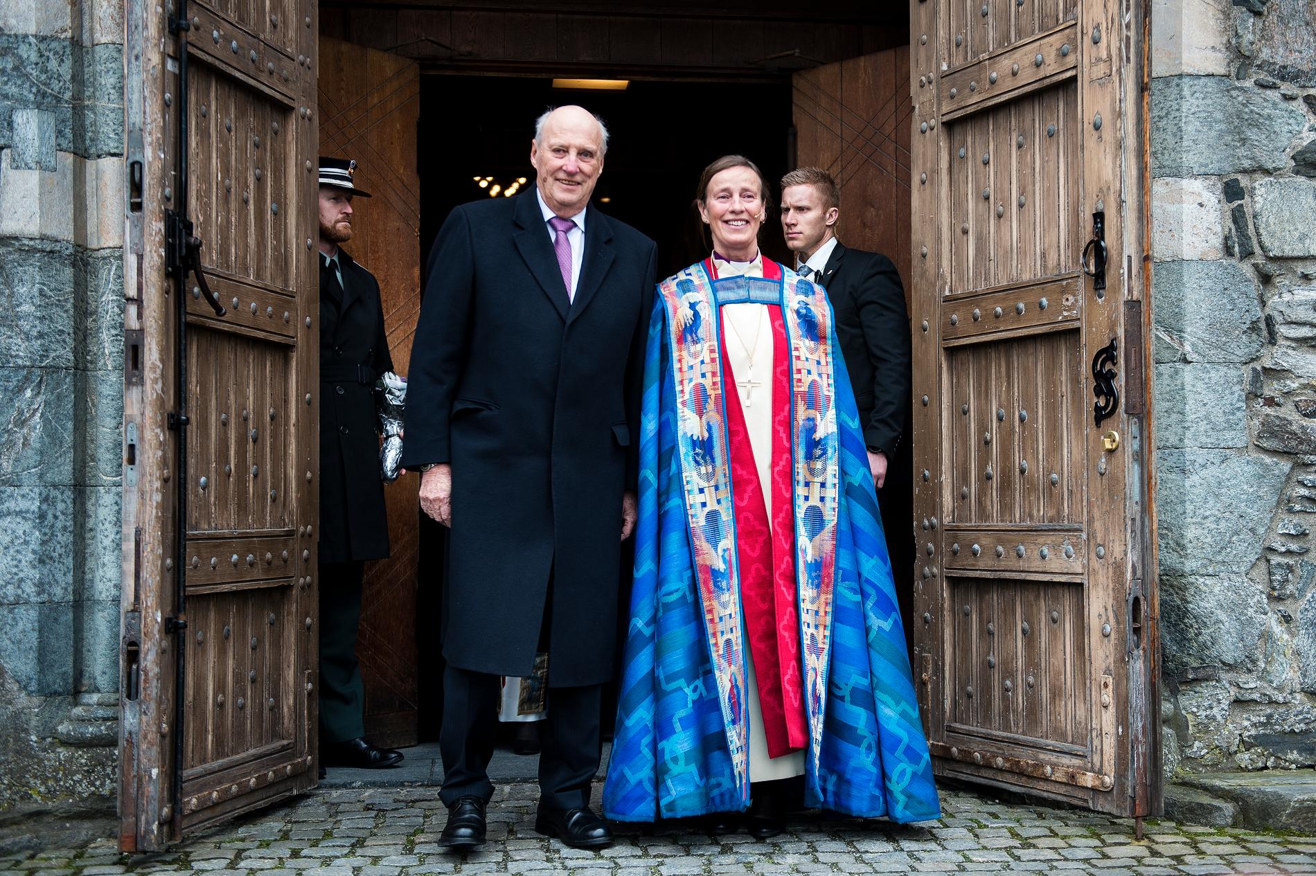 Anne Lise Ådnøy ble vigslet til ny biskop i Stavanger bispedømme søndag 17. mars 20019 i Stavanger domkirke. H.M. Kong Harald deltokr i vigslingsgudstjenesten. I neste uke stiller biskopen i Randaberg - i fire dager. 