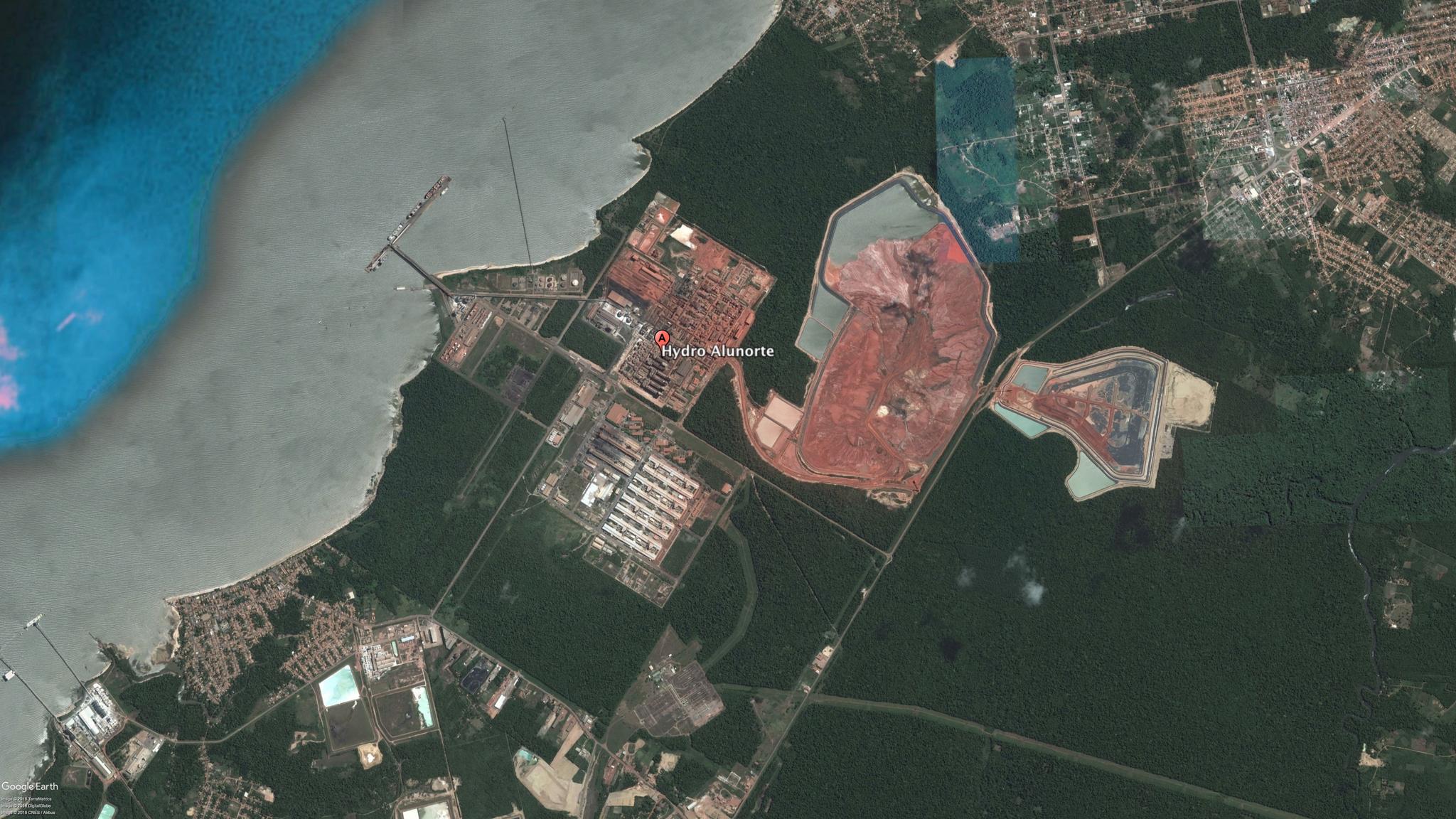 Satellittbilde av Hydro Alunortes anlegg i Brasil.