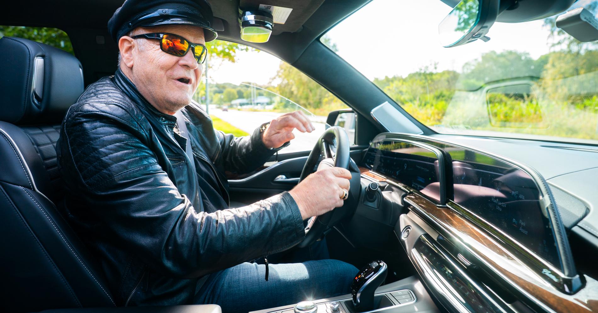Folk snur seg ofte etter bilen til Roald: – Exit-produksjonen hadde ikke råd til å leie den