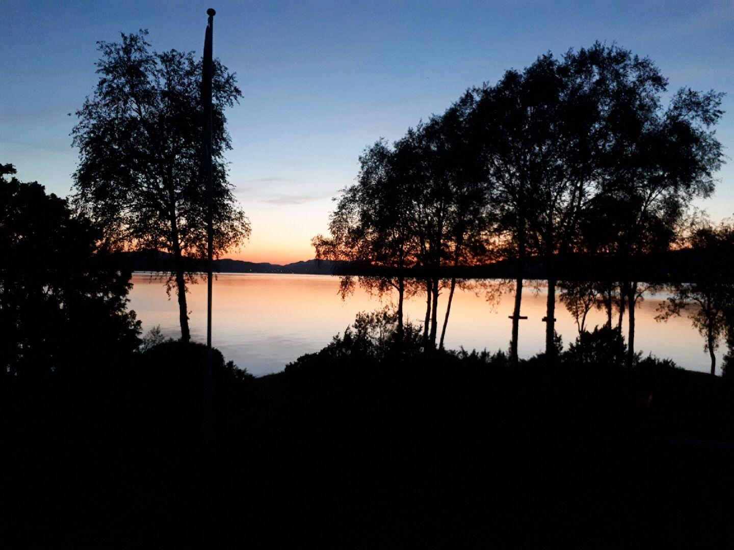  Solnedgang på Fjellskålnes.