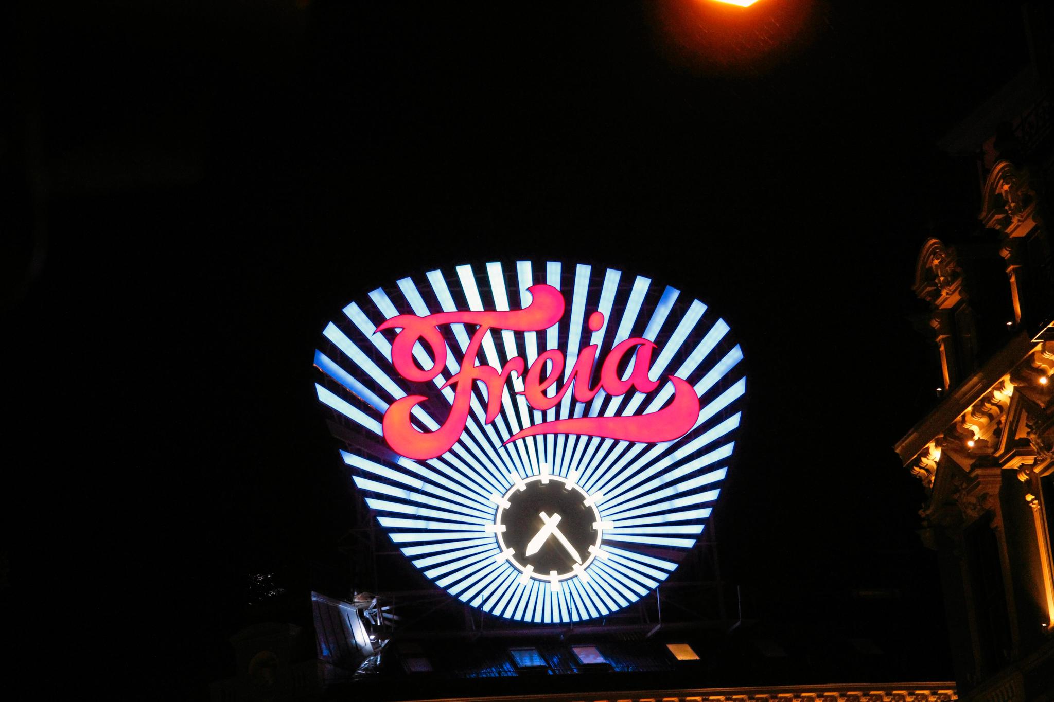 2012-utgaven av Freia-klokka med lys.