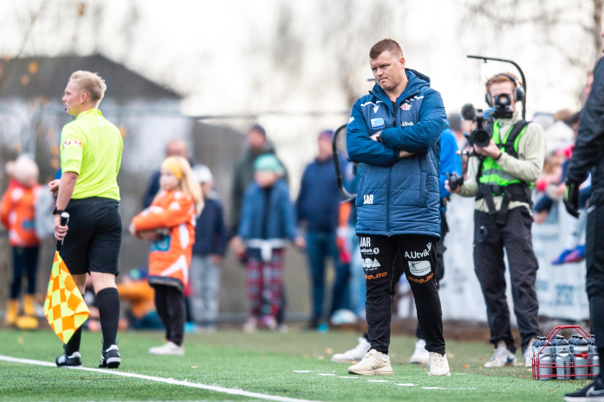IKKE FORNØYD: John Arne Riise, her underveis i kampen mot Øvrevoll Hosle søndag ettermiddag.