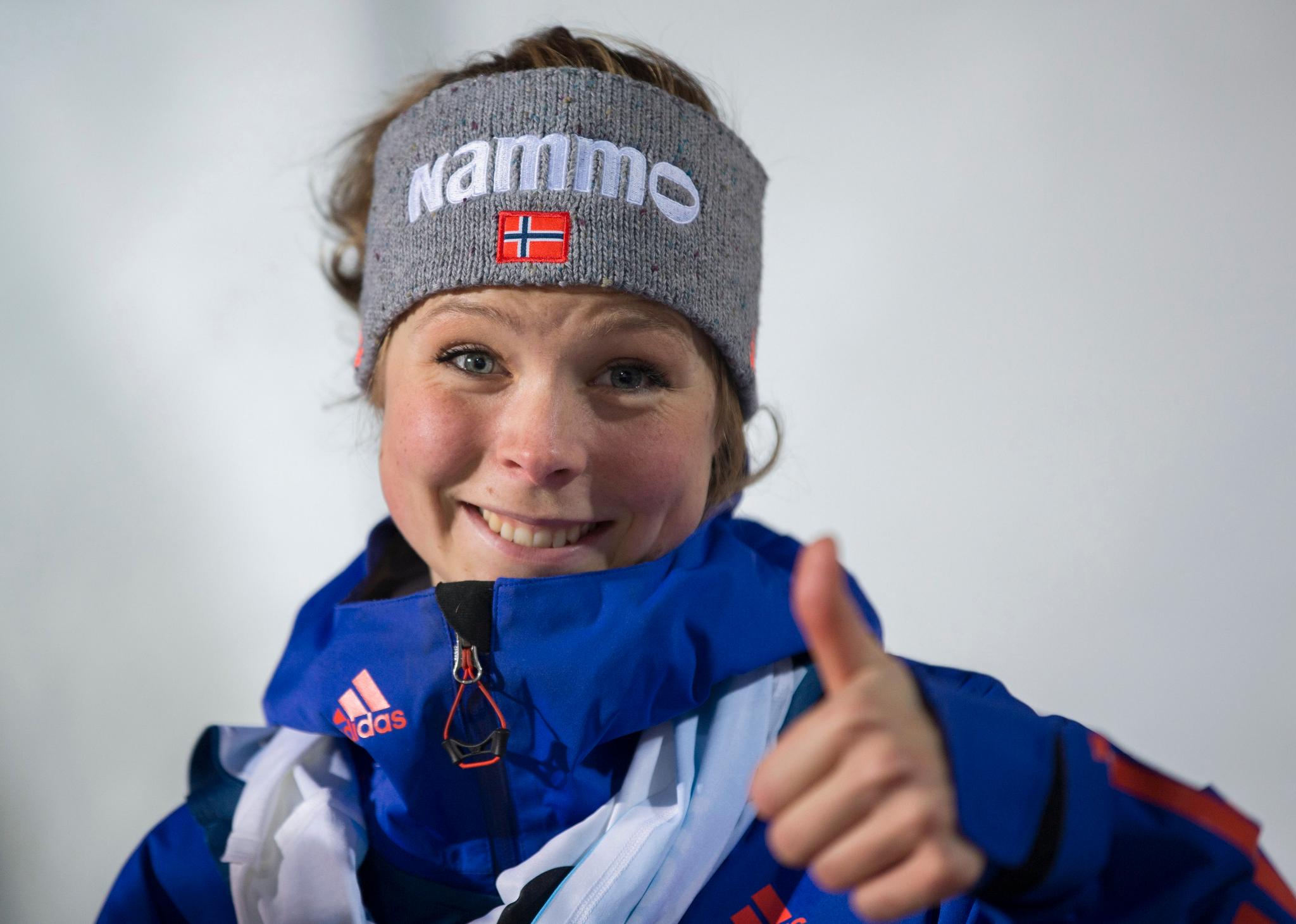 TOMMEL OPP: Kan Maren Lundby og resten av de norske hopperne tukte Sara Takanshi?