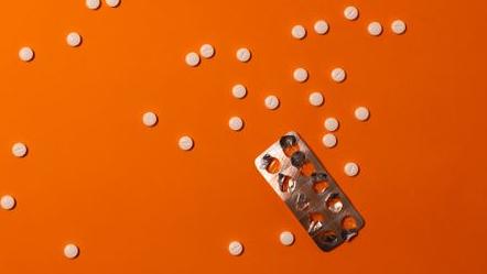 Pillen finnes i «alle» norske hjem. Hvert år tar hundrevis av barn overdose.