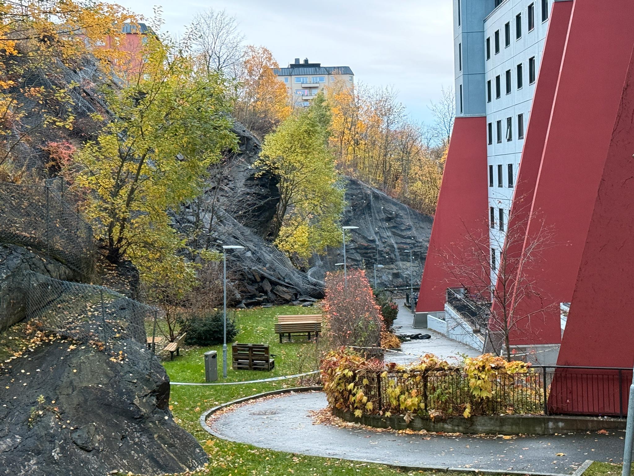Geologer skal undersøke rasstedet: – Ingen av de evakuerte får vende hjem