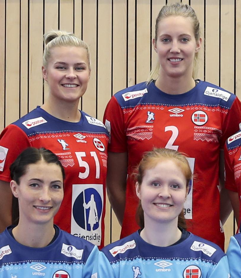 FOR NORGE: Maren Aardahl (bak til venstre) foran en rekruttlandskamp i fjor sammen med EM-uttatte Kristine Breistøl, Emily Stang Sando (foran til venstre) og Marie Davidsen (reserve).