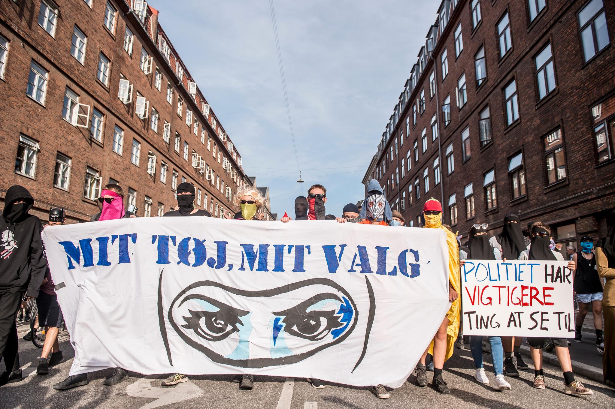 I forbindelse med det danske forbudet var det store demonstrasjoner i København i sommer. 