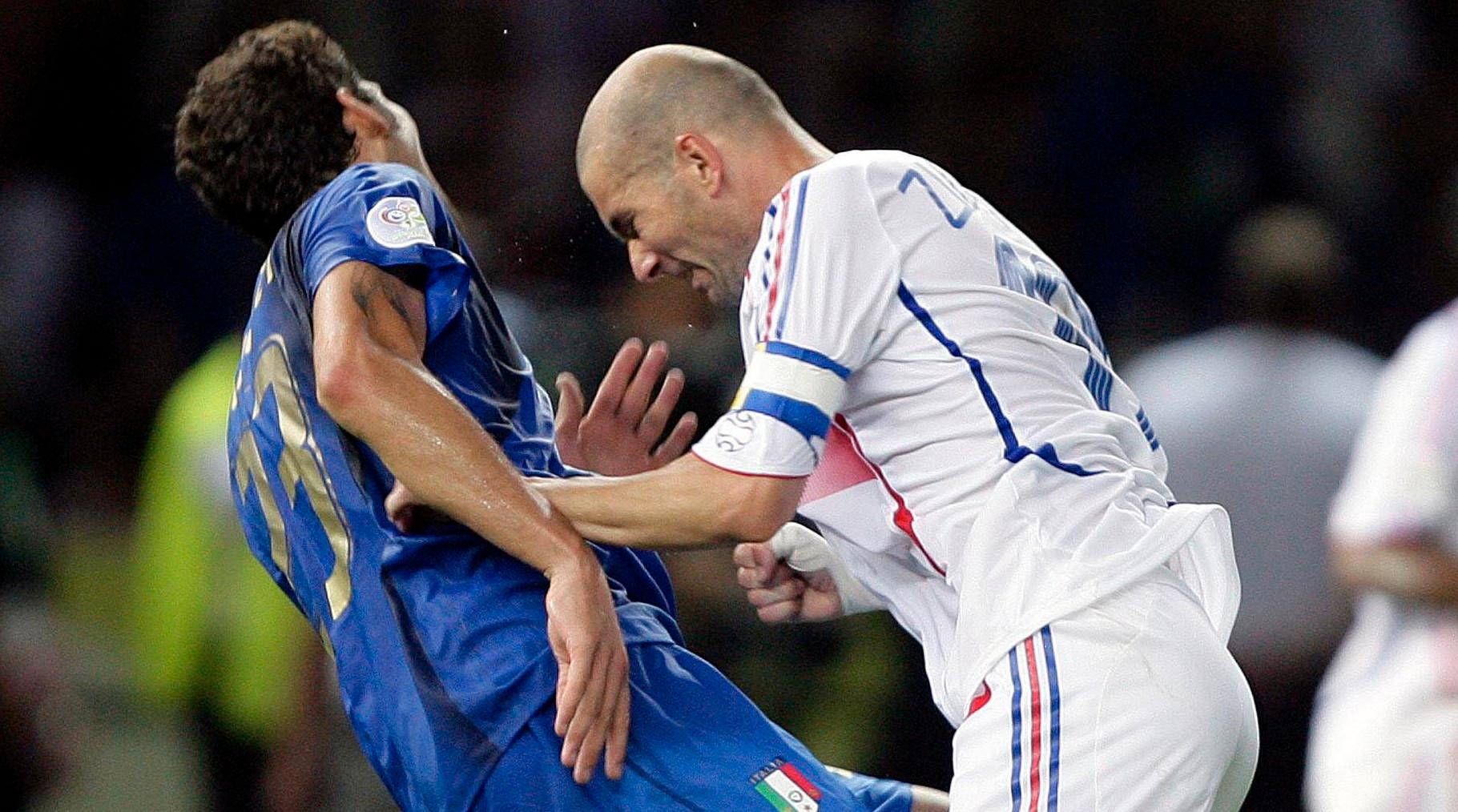 Marco Materazzi ble headbuttet av Zinedine Zidane i VM-finalen. Det er faktisk ti år siden! Foto: NTB Scanpix.