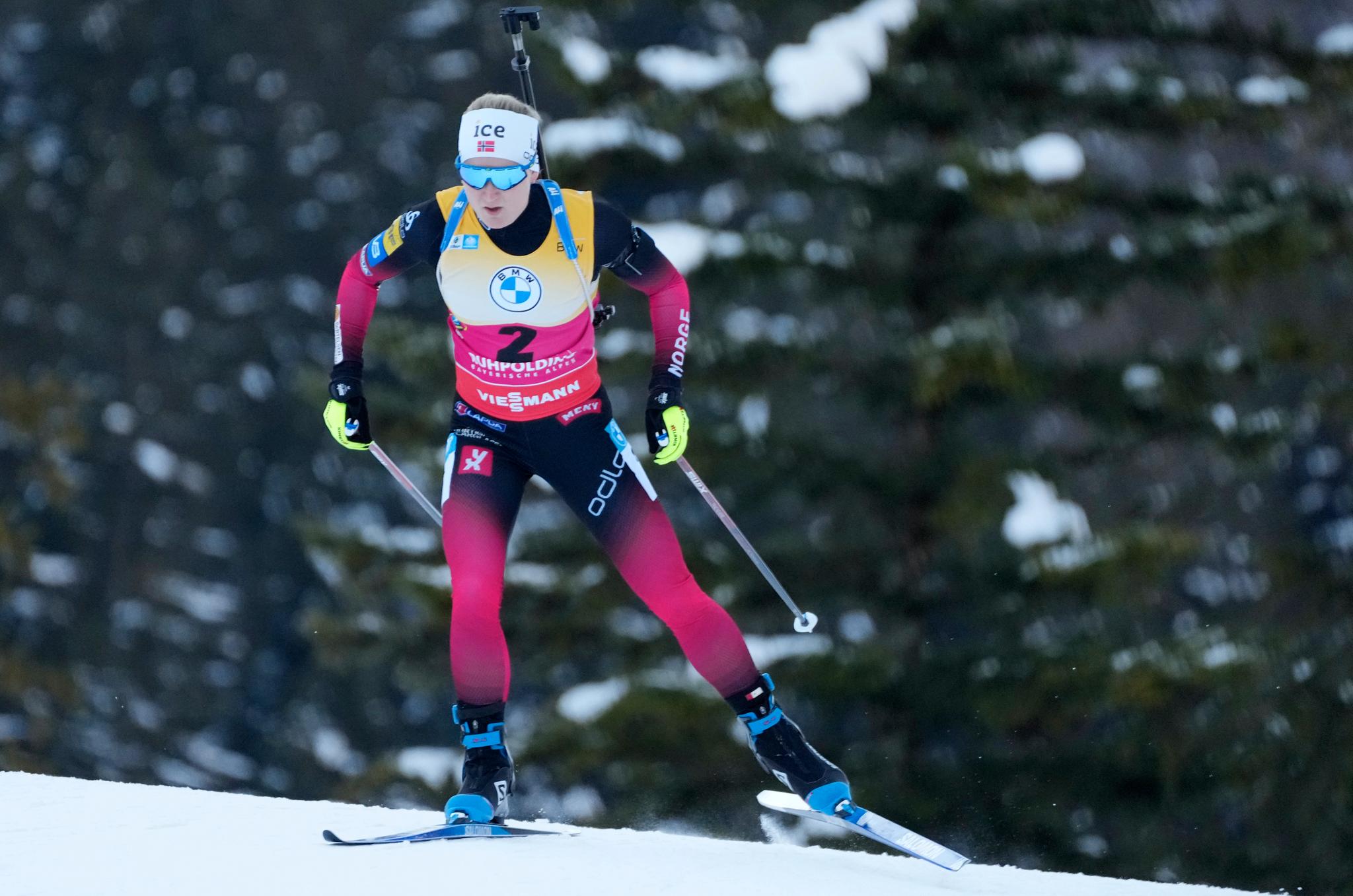 GULLHÅP: Marte Olsbu Røiseland testet ut nye ski under verdenscuprennene i Ruhpolding.