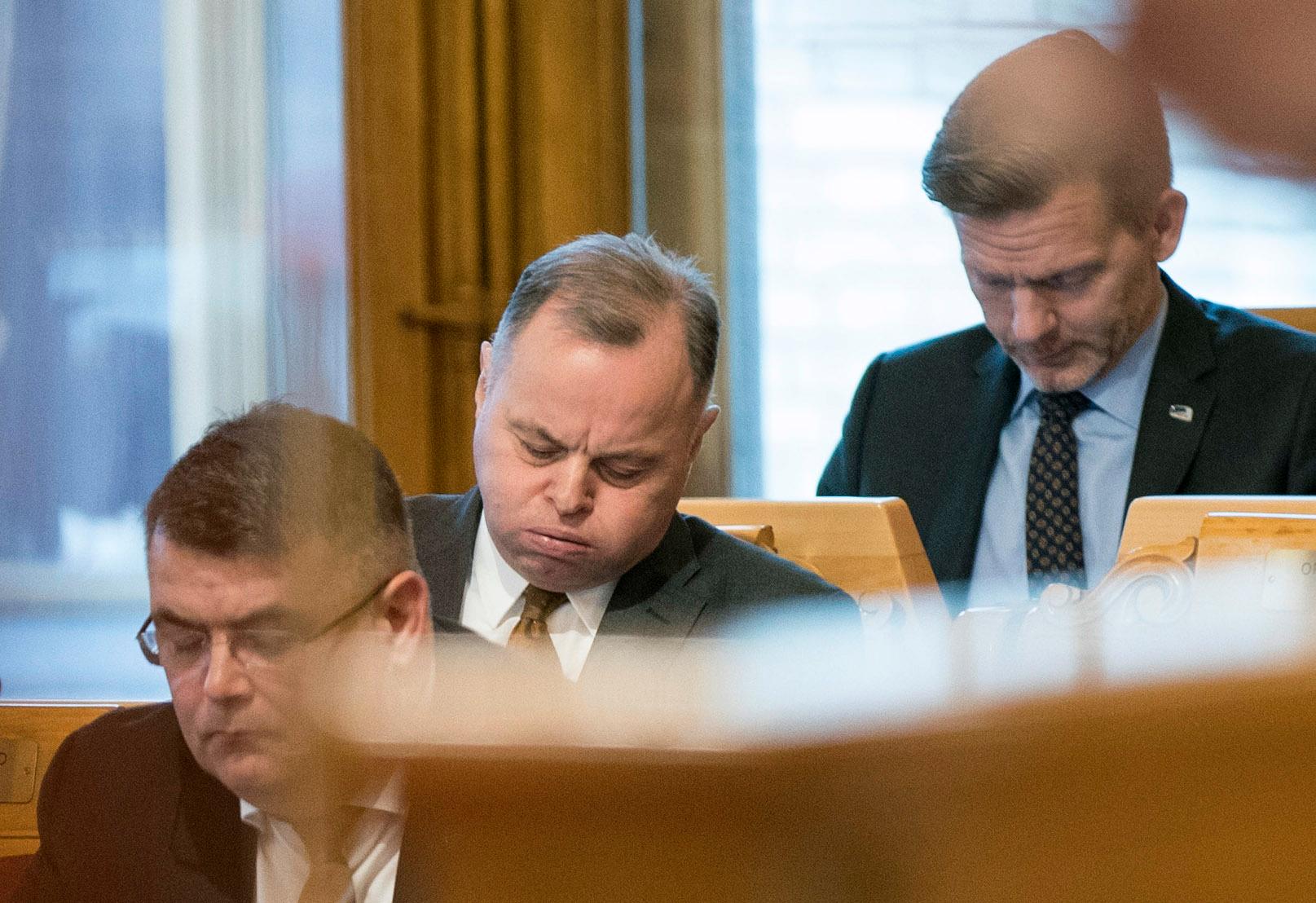GÅR AV: Høyre må nå finne en ny kandidat til vervet som stortingspresident etter at Olemic Thommessen har trukket seg.