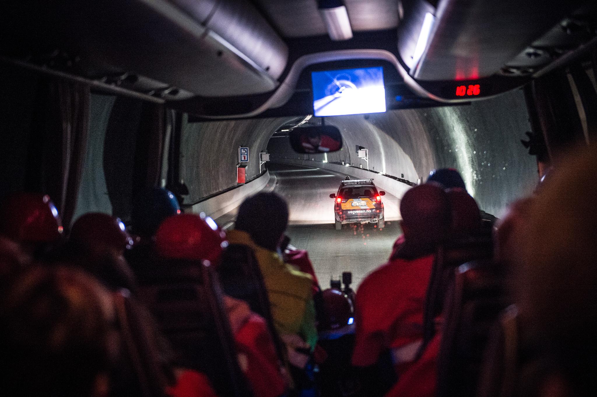 I januar kjørte første buss gjennom Ryfast som en prøvetur fra Solbakk til Hundvåg. Neste år åpnes den undersjøiske 4-felts motorveien.