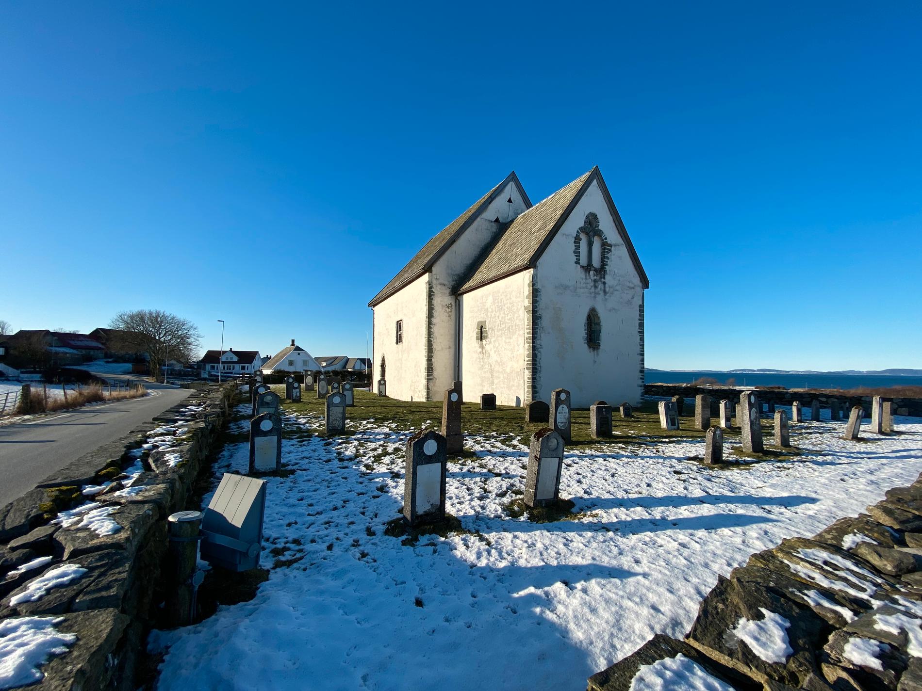 Sørbø kyrkje. 