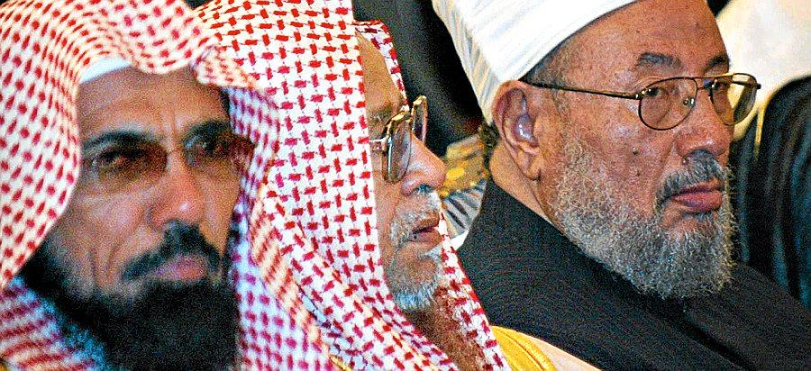 Yusuf al-Qaradawi (t.h.) er en av vår tids mest kjente islamske autoriteter. Hans fjernsynsprogram «Sharia og livet» blir sett av millioner hver uke. I Det europeiske fatwaråd og gjennom nettstedet IslamOnline gir han religiøse råd til muslimer i Europa. Her deltar han på en konferanse i Bahrains hovedstad Manama sammen med andre muslimske skriftlærde.