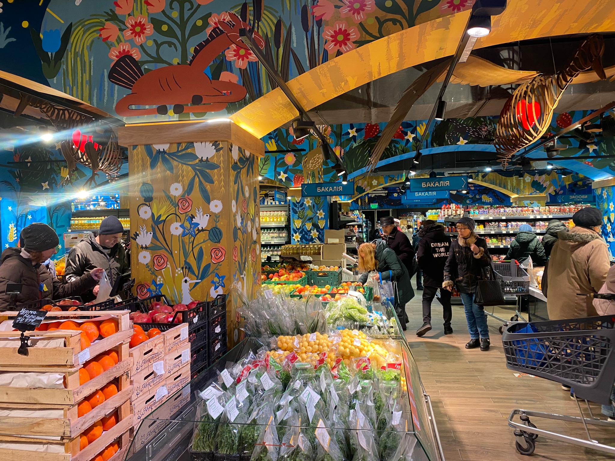 Slik så det ut i supermarkedet Silpo da Aftenposten besøkte Kherson tidligere i desember. Butikken er svært populær. 