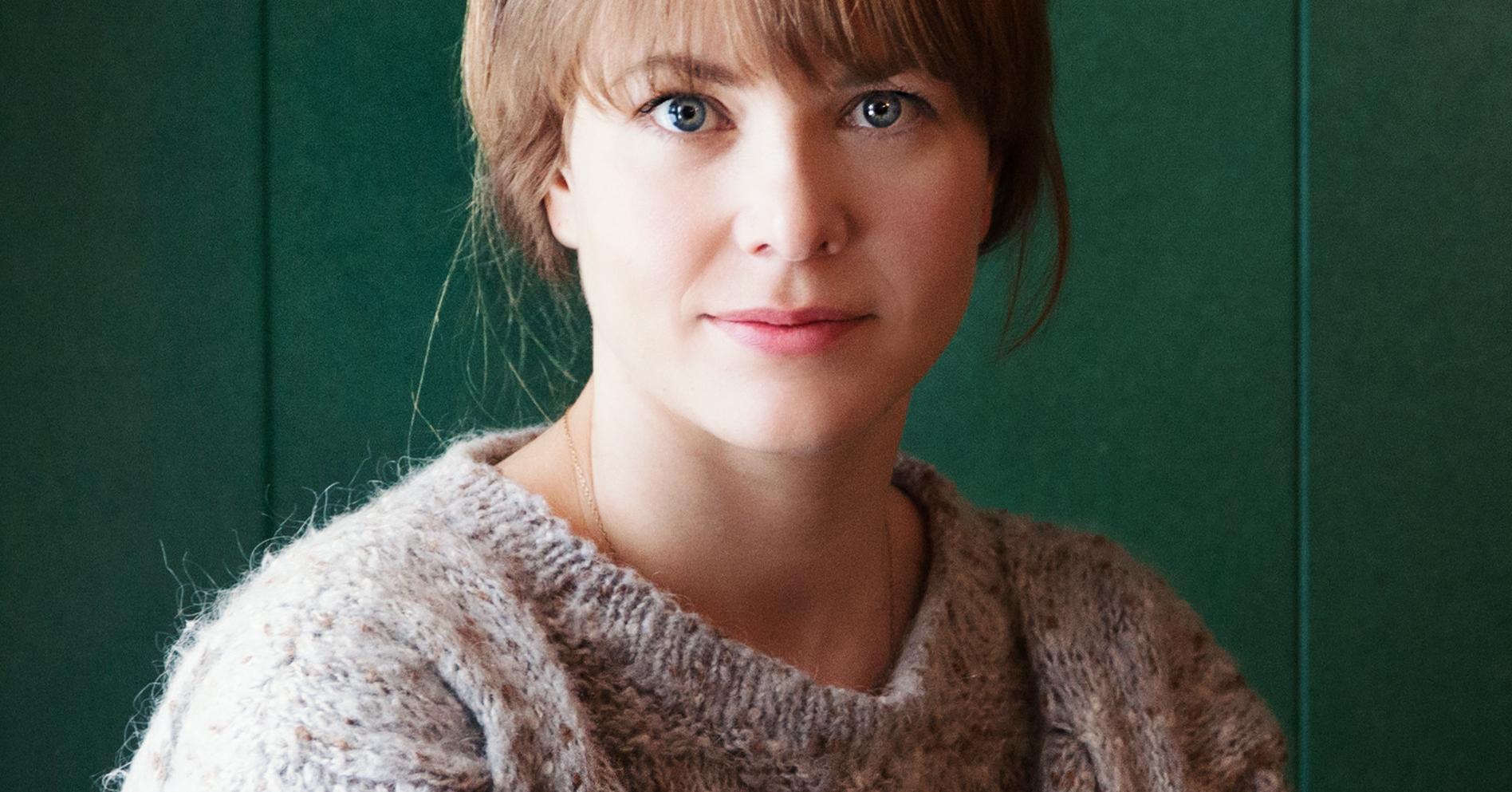 Mari Andreassen ble i 2019 nominert til Brageprisen for debutboken «Hvor lenge varer vi».