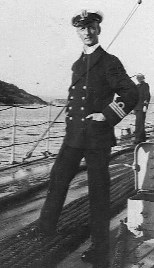 Odd Isaachsen Willoch som ung sjøoffiser.