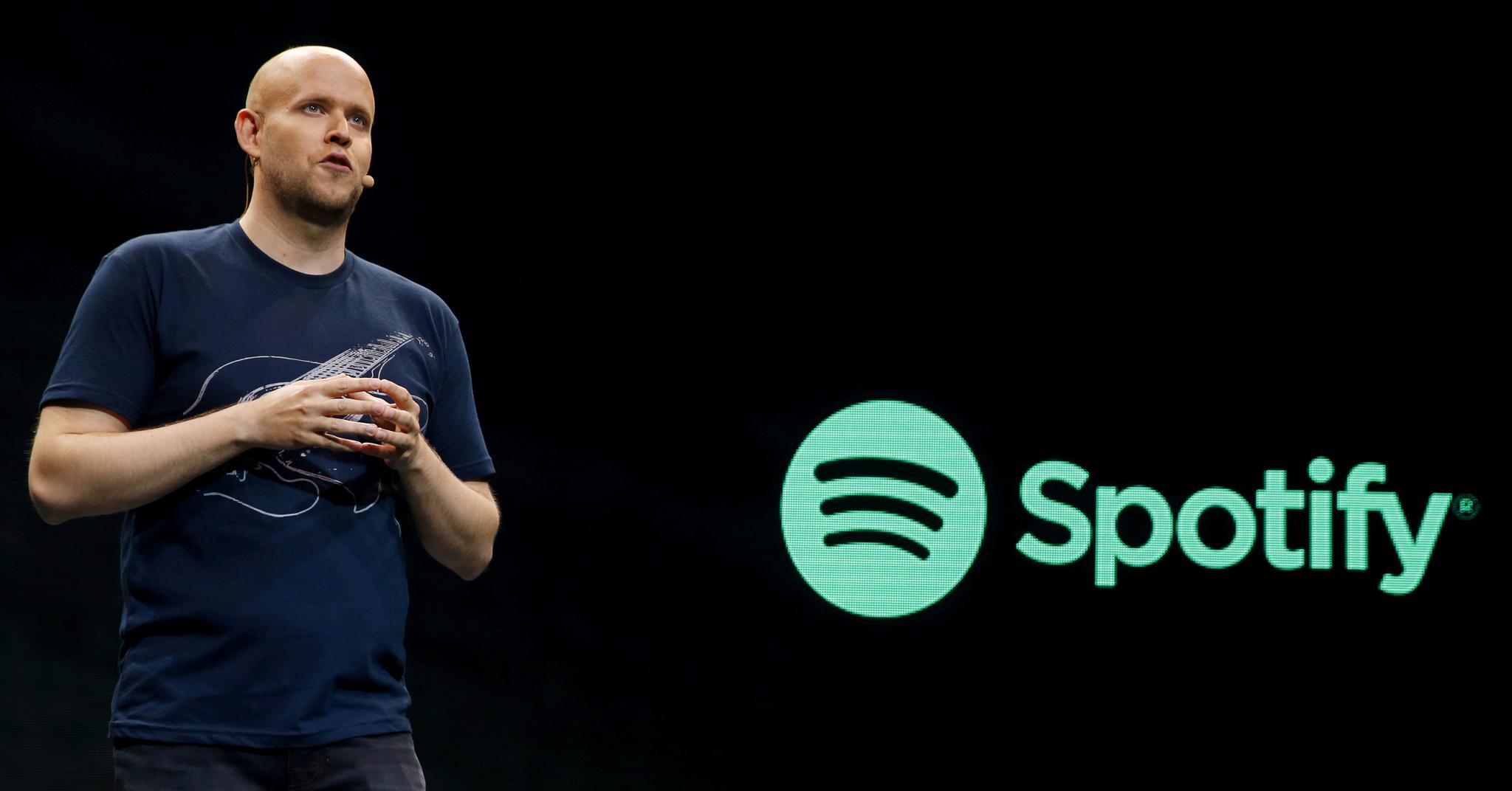 Spotify-gründer Daniel Ek har i år tatt opp kampen med Apple i podkastmarkedet. Nå begynner han også å se resultater. 