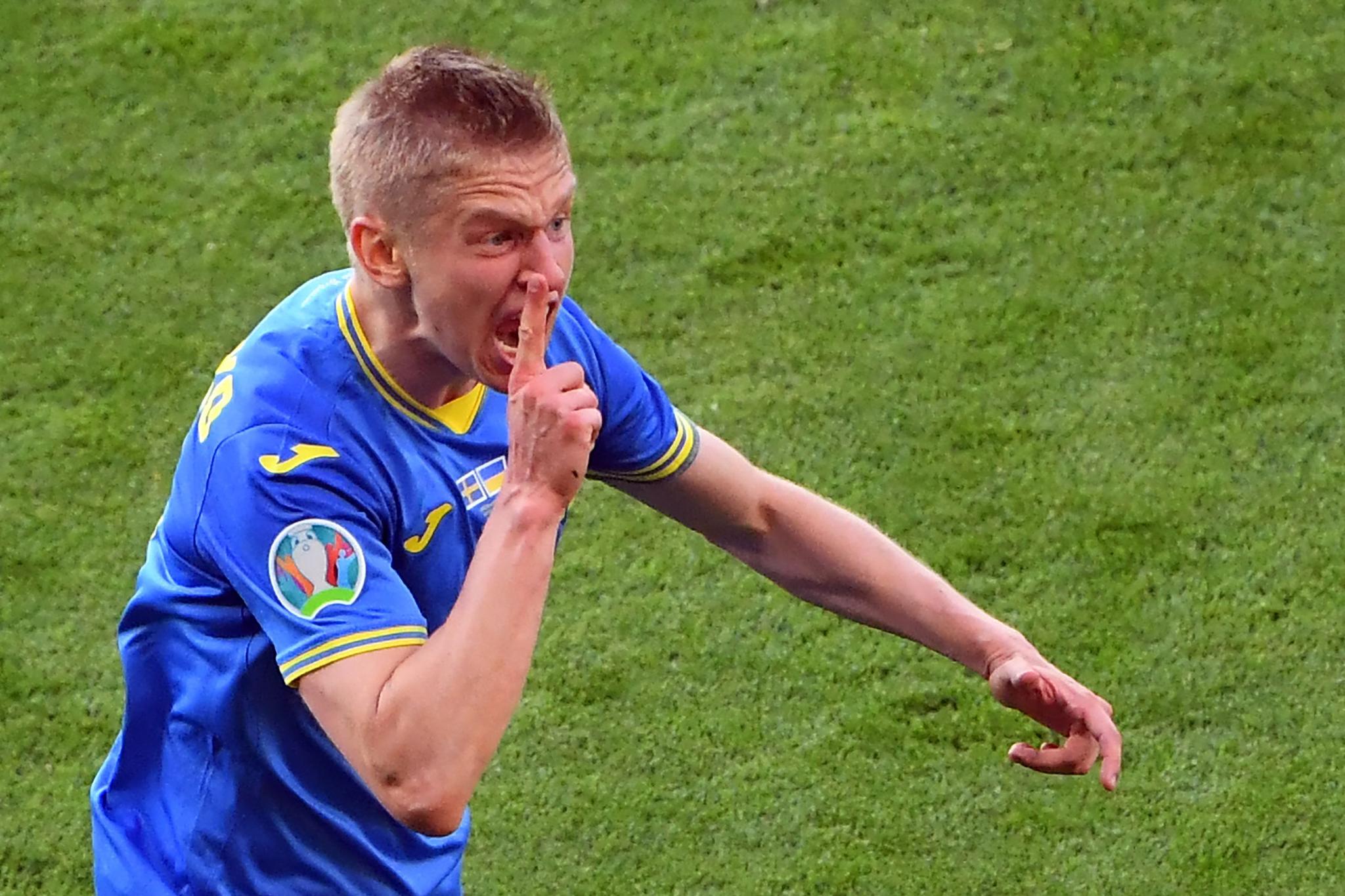 SINNAFEIRING: Oleksandr Zintsjenko lot kritikerne få unngjelde etter å ha scoret mot Sverige.