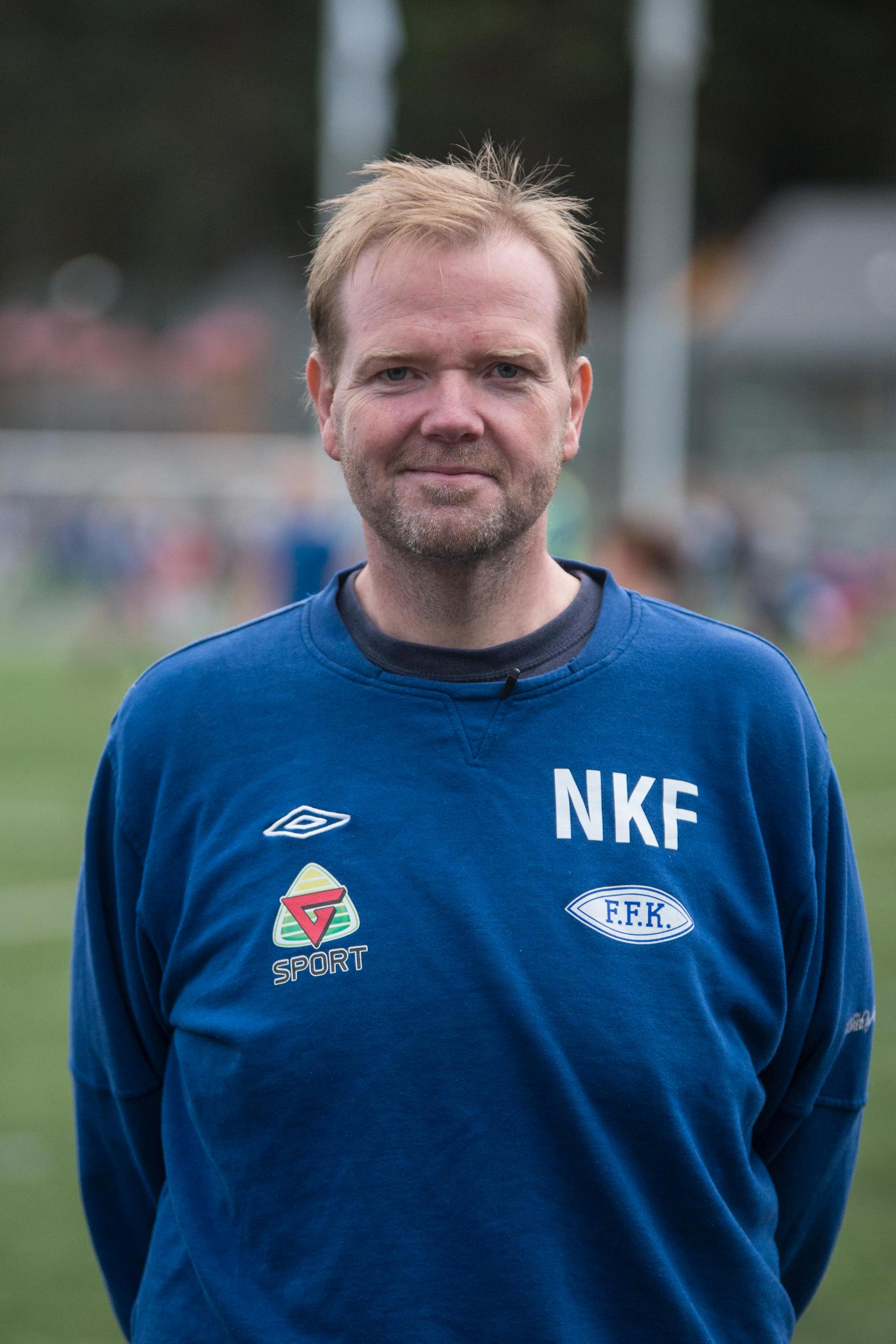Idéen kom under en veiledersamling i Polen. Etter diskusjoner mellom sportslig ansvarlig og spillerutivkler,  Nils Kristian Flatøy, ble den enstemmig vedtatt i styret.