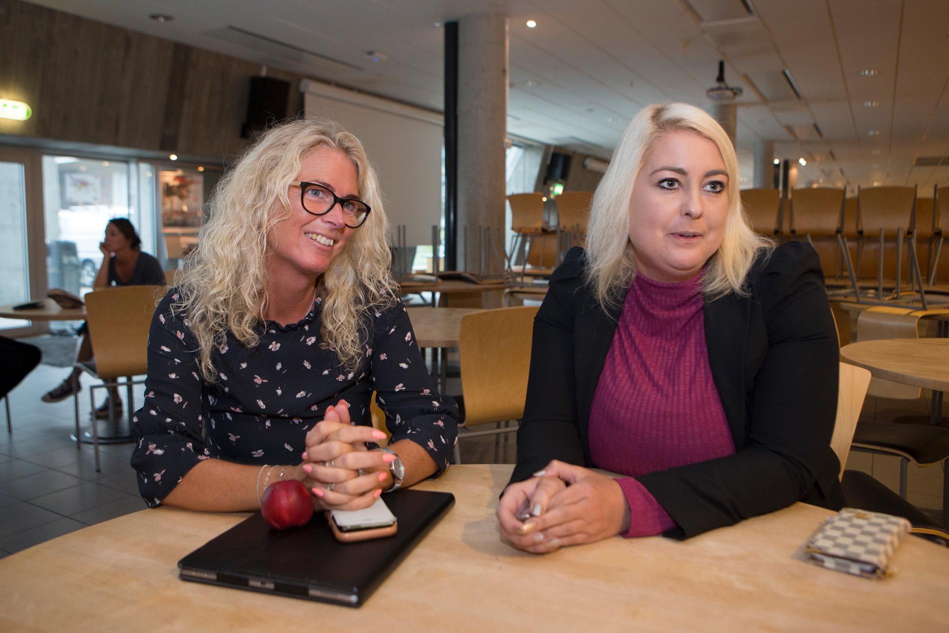 Gjennom prosjektet er målet for Marit Wergeland-Yates (t.v.) og Kari Anne Røysland å synliggjøre livet på kunstfag ved UiA. 