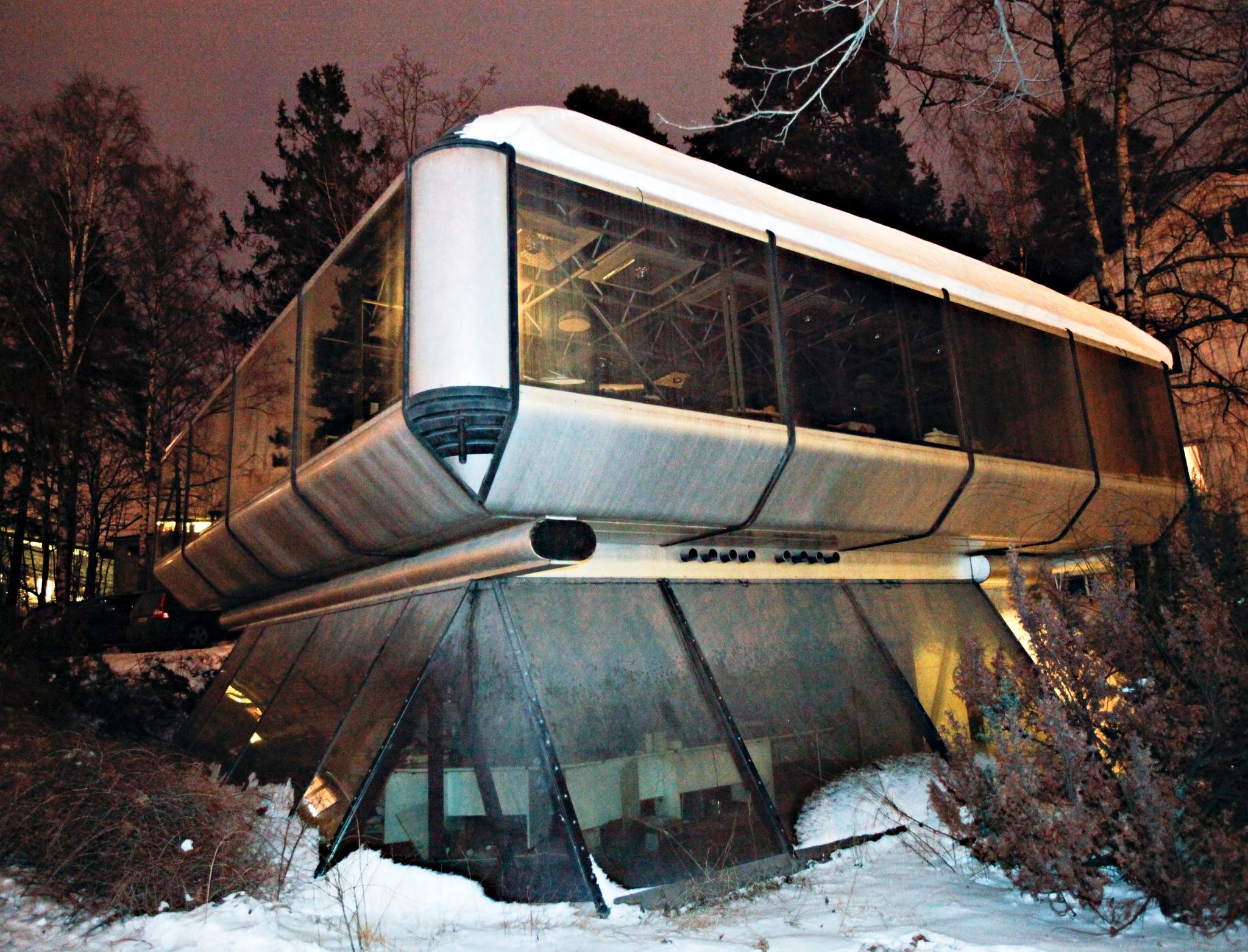 The “UFO building” in Lysaker is given in Finnish