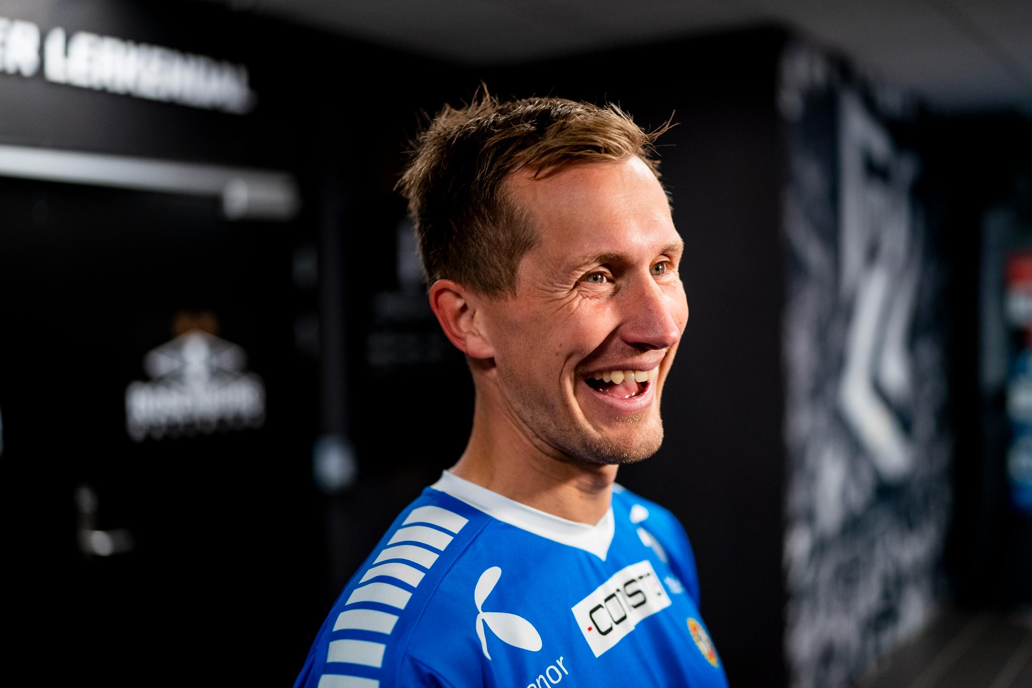 Morten Gamst Pedersen spiller nå i Alta. Her fra da Tromsø hadde rykket ned etter siste serierunde. 