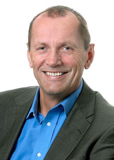 Kjell Roland stiftet analyseselskapet ECON, er tidligere daglig leder av Norfund og nå selvstendstig konsulent i Roland Consulting.