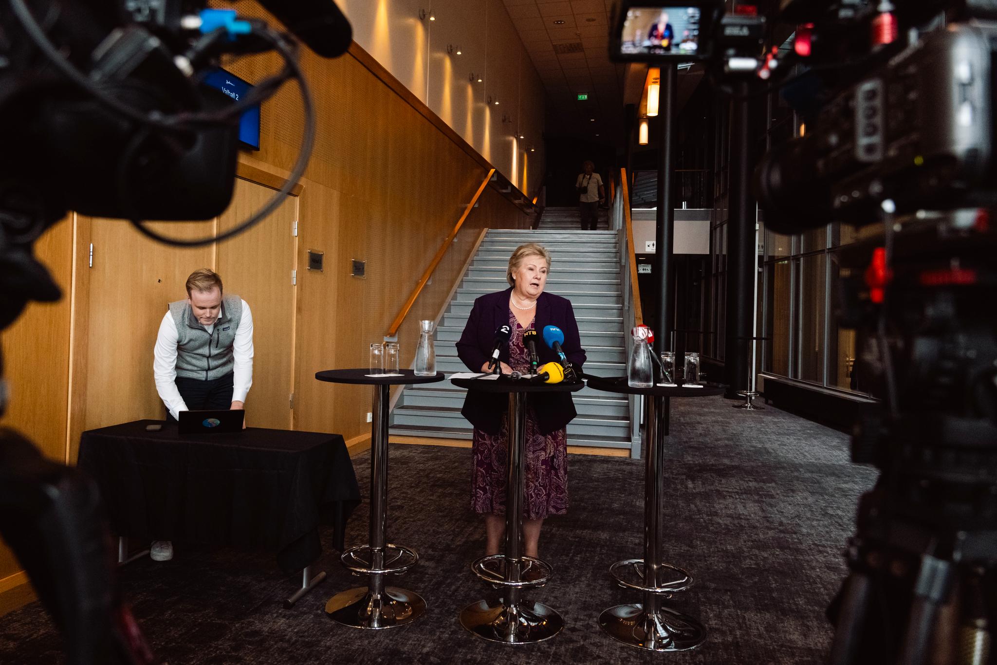 Solberg om Høyre-politikers Facebook-innlegg: – Langt utenfor