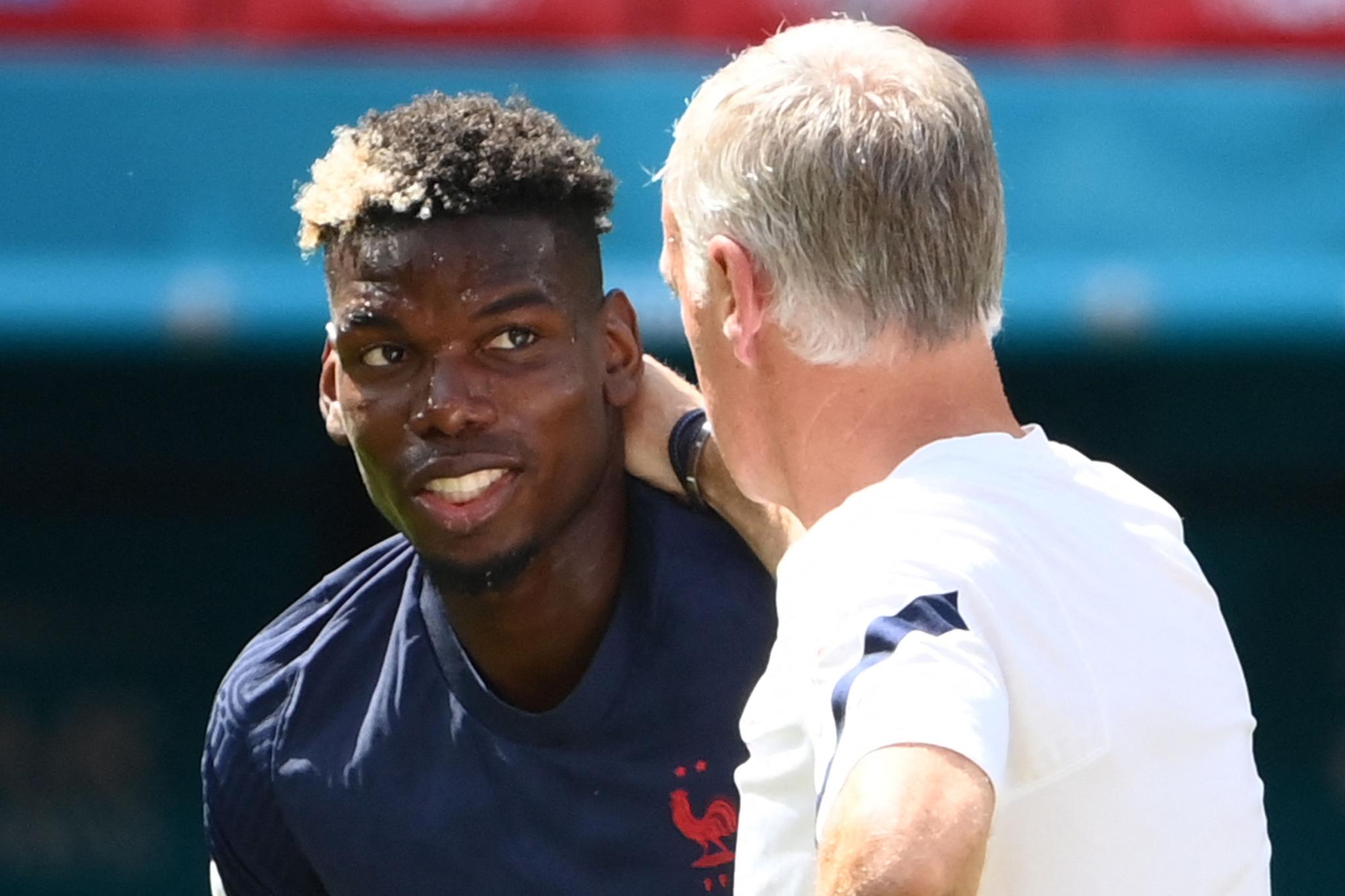 BLOMSTRER: Paul Pogba viser seg fra en annen side under Didier Deschamps på det franske landslaget enn han gjør i Manchester United.